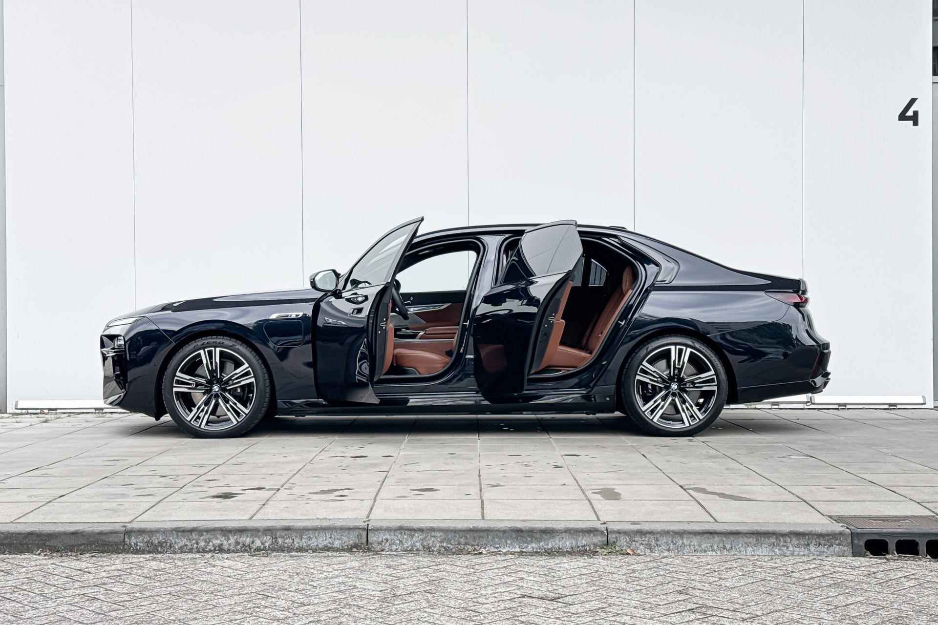 BMW 7 Serie M760e xDrive Bowers & Wilkins Diamond / Executive Lounge / Executive Pack / Performance Pack / Connoisseur Pack / Climate Acoustics Pack / Iconic Glow / Elektrische portieren / CraftedClarity - 3/27