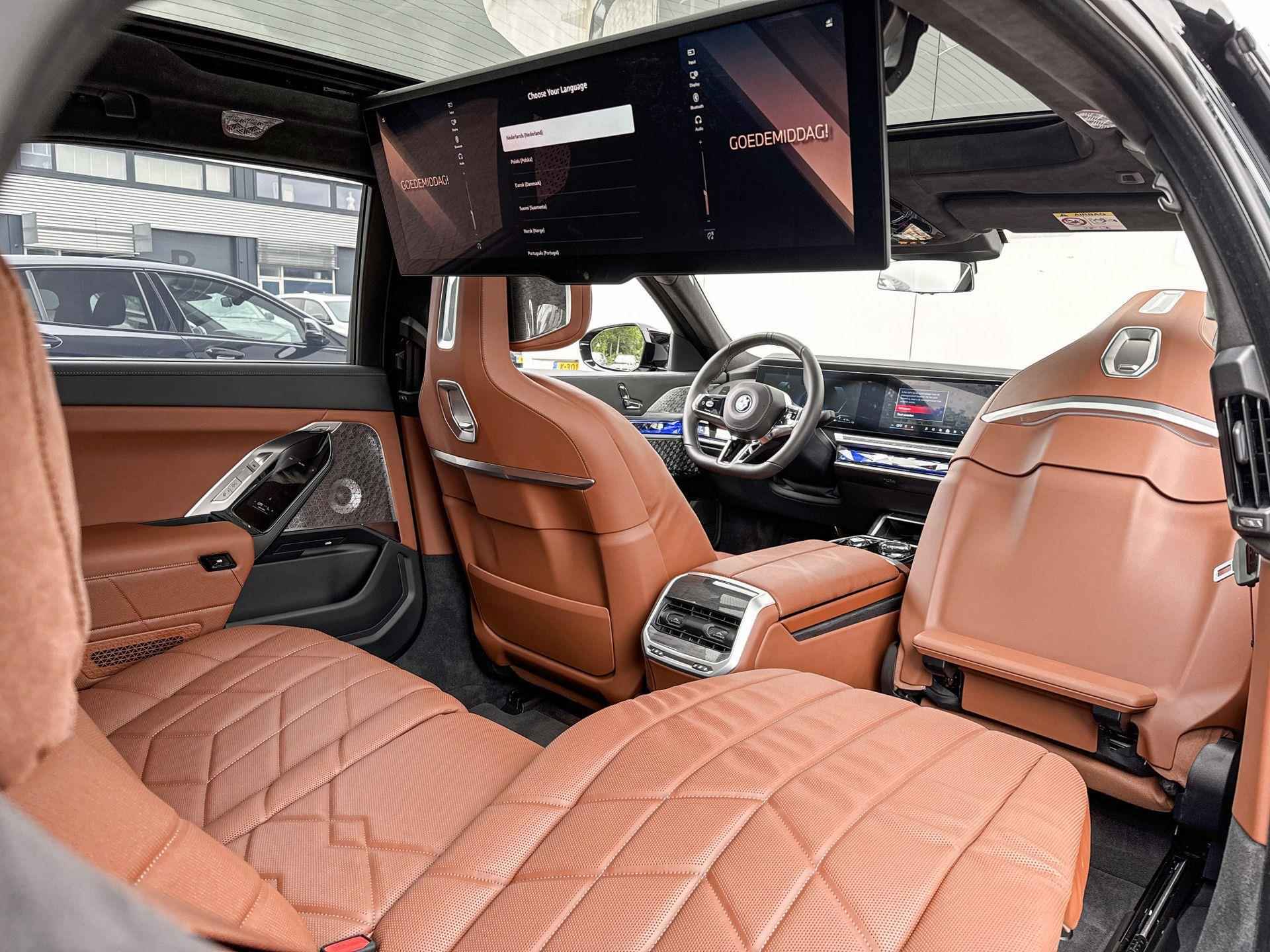 BMW 7 Serie M760e xDrive Bowers & Wilkins Diamond / Executive Lounge / Executive Pack / Performance Pack / Connoisseur Pack / Climate Acoustics Pack / Iconic Glow / Elektrische portieren / CraftedClarity - 25/27