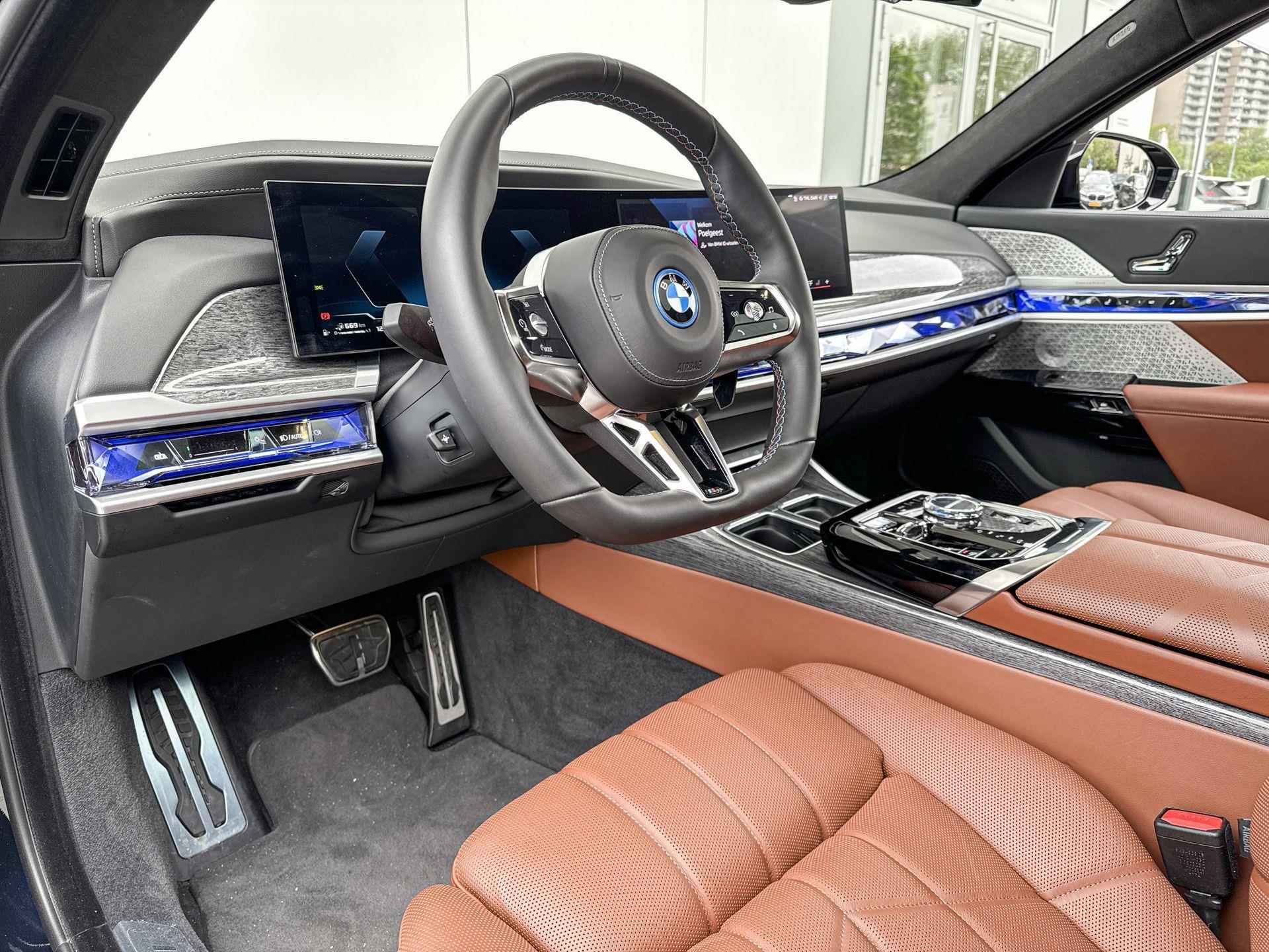 BMW 7 Serie M760e xDrive Bowers & Wilkins Diamond / Executive Lounge / Executive Pack / Performance Pack / Connoisseur Pack / Climate Acoustics Pack / Iconic Glow / Elektrische portieren / CraftedClarity - 27/27