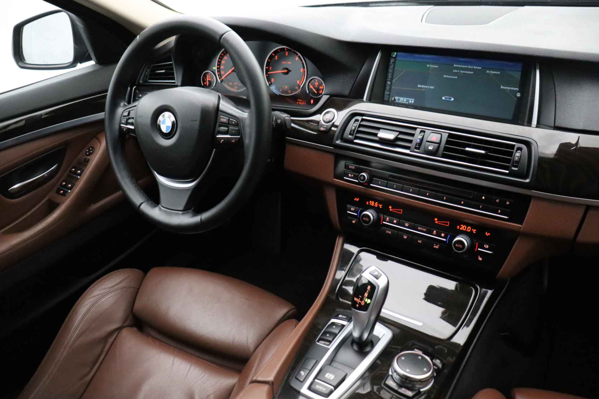 BMW 5 Serie Touring 530d 259pk High Executive | Leder | Sportstoelen | Stoelverwarming | Cruise control - 18/30