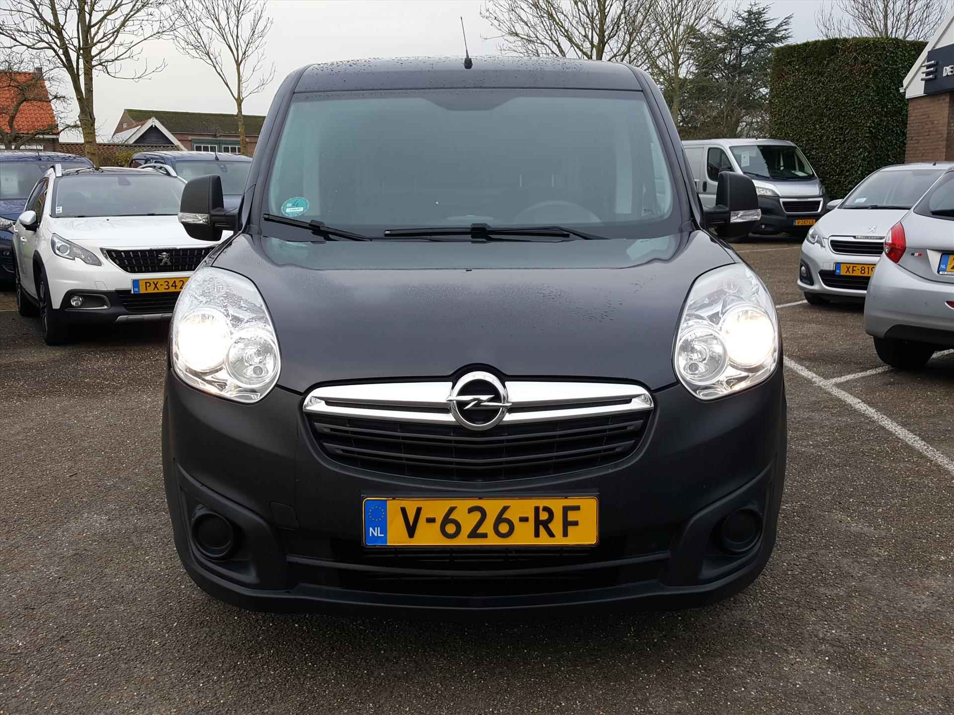 Opel Combo 1.3 D 95PK 2P TREKHAAK | Airco | Cruise control | Bluetooth | Sidebars | Parkeersensoren achter | Zijschuifdeur | Vloer + betimmering laadruimte - 8/46