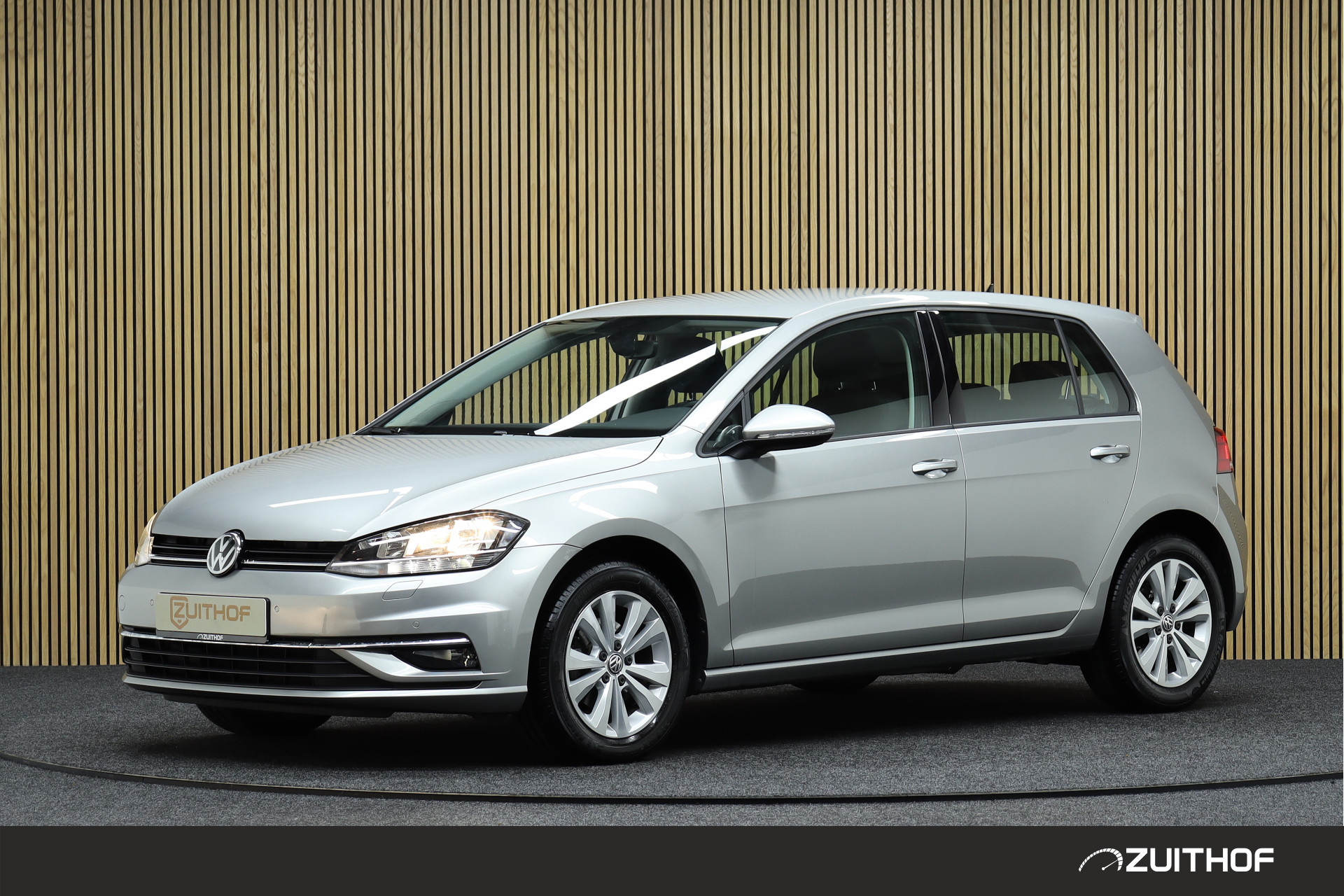 Volkswagen Golf 1.0 TSI Comfortline Business | Apple Carplay & Android Auto | Navigatie | Camera | Parkeerhulp | Stoelverwarming | Adaptive-cruise