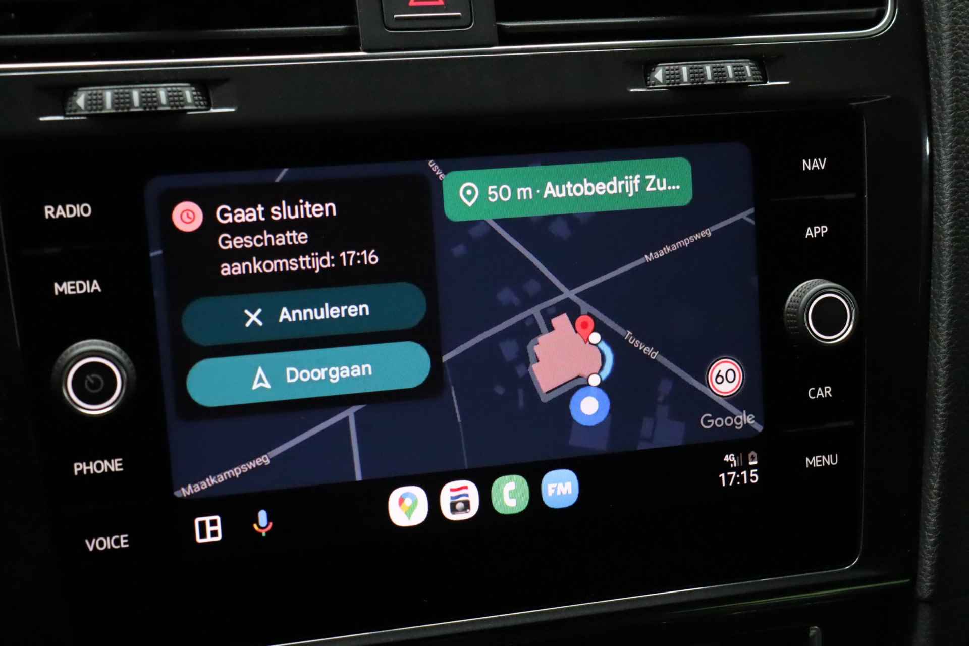 Volkswagen Golf 1.0 TSI Comfortline Business | Apple Carplay & Android Auto | Navigatie | Camera | Parkeerhulp | Stoelverwarming | Adaptive-cruise - 35/48