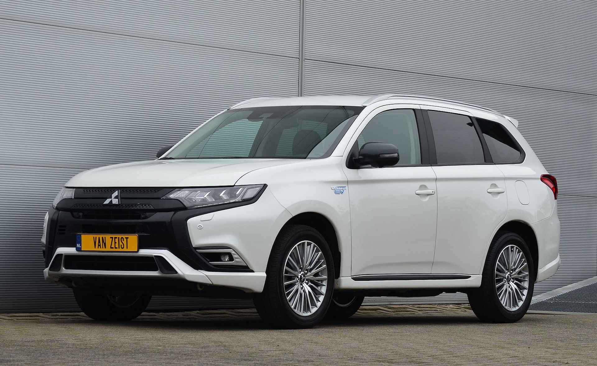 Mitsubishi Outlander PHEV 2.4 INTENSE PLUS 4WD | PLUG IN HYBRID | V2G | ADAPTIEF CRUISE | FABRIEKGARANTIE TOT 20-10-2029* | ALL IN RIJKLAARPRIJS - 6/47