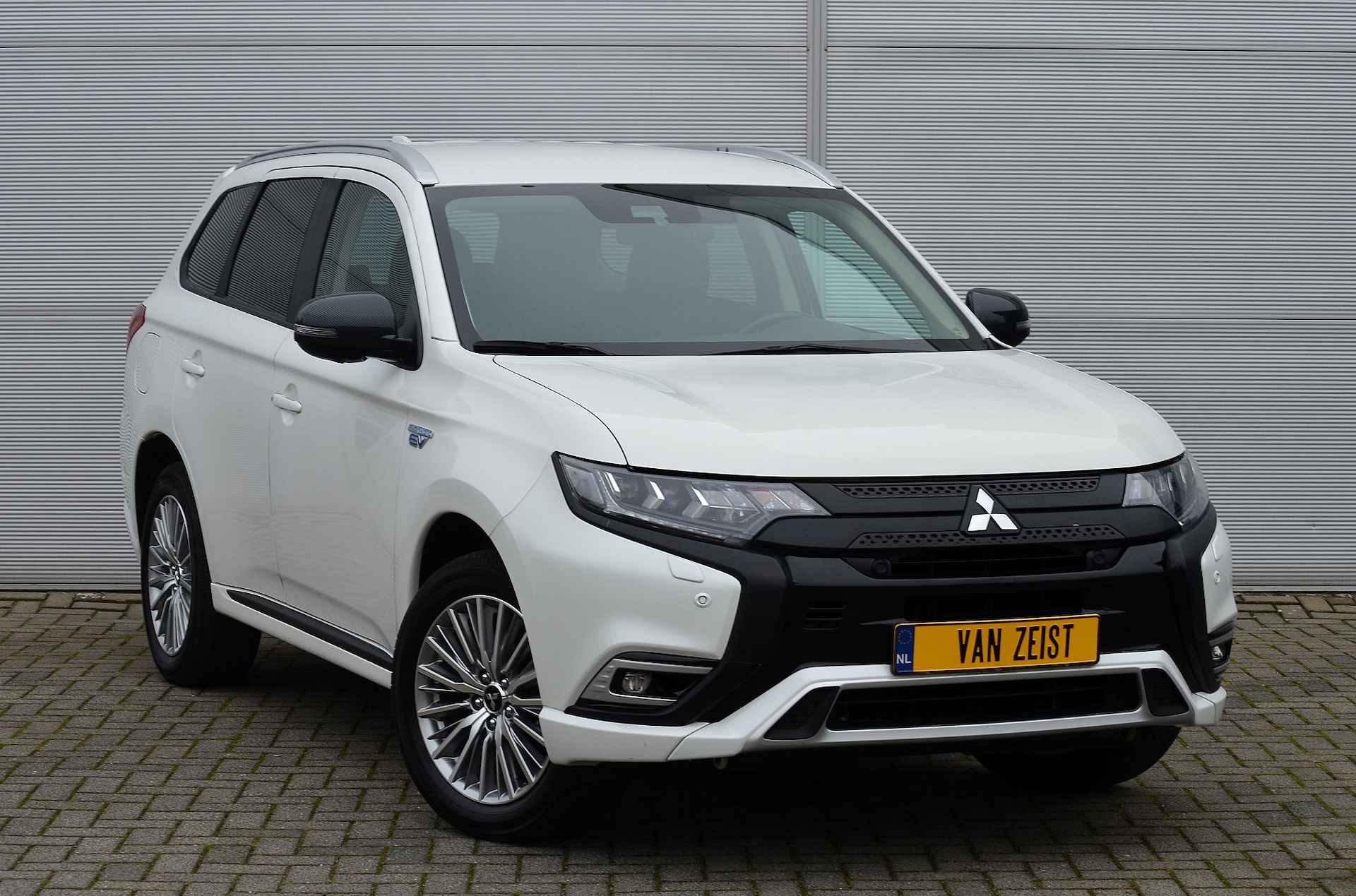 Mitsubishi Outlander PHEV 2.4 INTENSE PLUS 4WD | PLUG IN HYBRID | V2G | ADAPTIEF CRUISE | FABRIEKGARANTIE TOT 20-10-2029* | ALL IN RIJKLAARPRIJS - 14/47