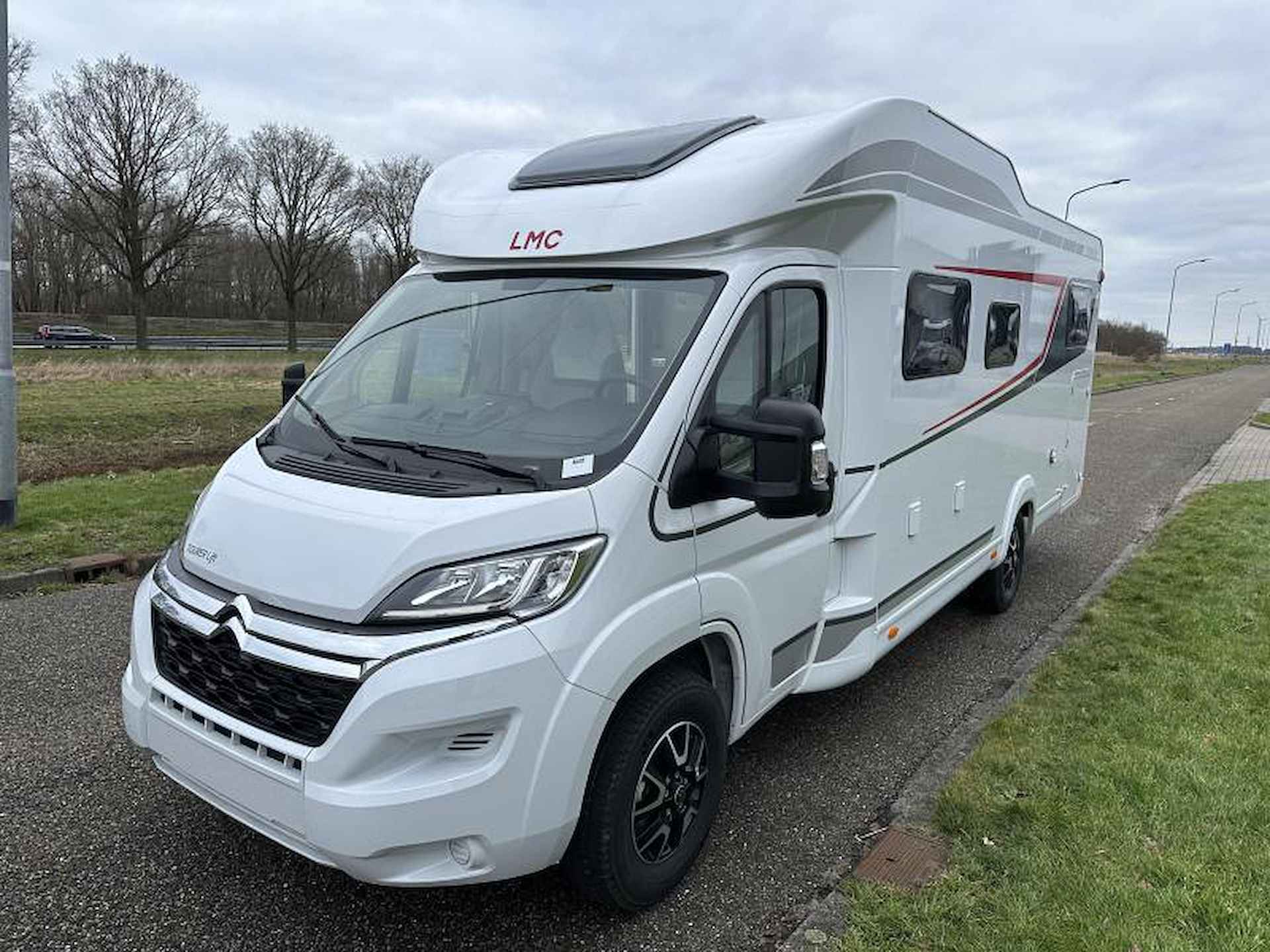 LMC Tourer Lift H 730 G NIEUW !! Enkele bedden - 6/22