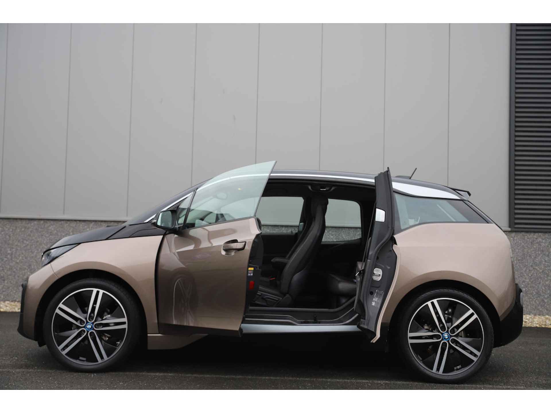 BMW i3 Executive 120Ah 42 kWh Schuifdak/ leder/Harman Kardon/W-pomp/3-fase - 17/38