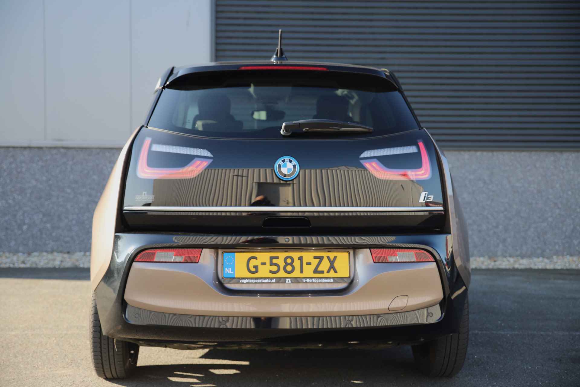 BMW i3 Executive 120Ah 42 kWh Schuifdak/ leder/Harman Kardon/W-pomp/3-fase - 22/38