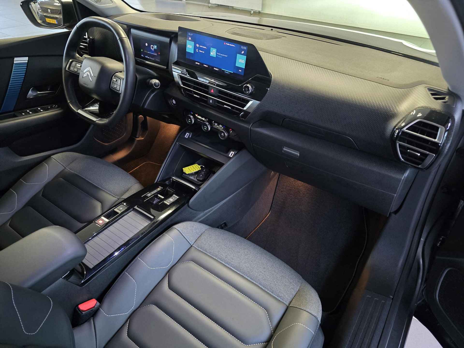 Citroën ë-C4 5-deurs Shine EV 50kWh 136pk AUTOMAAT | NAVI | CAMERA | TREKHAAK | STUURVERW. | KEYLESS ENTRY | CLIMA | APPLE CARPLAY / ANDROID AUTO | - 15/64