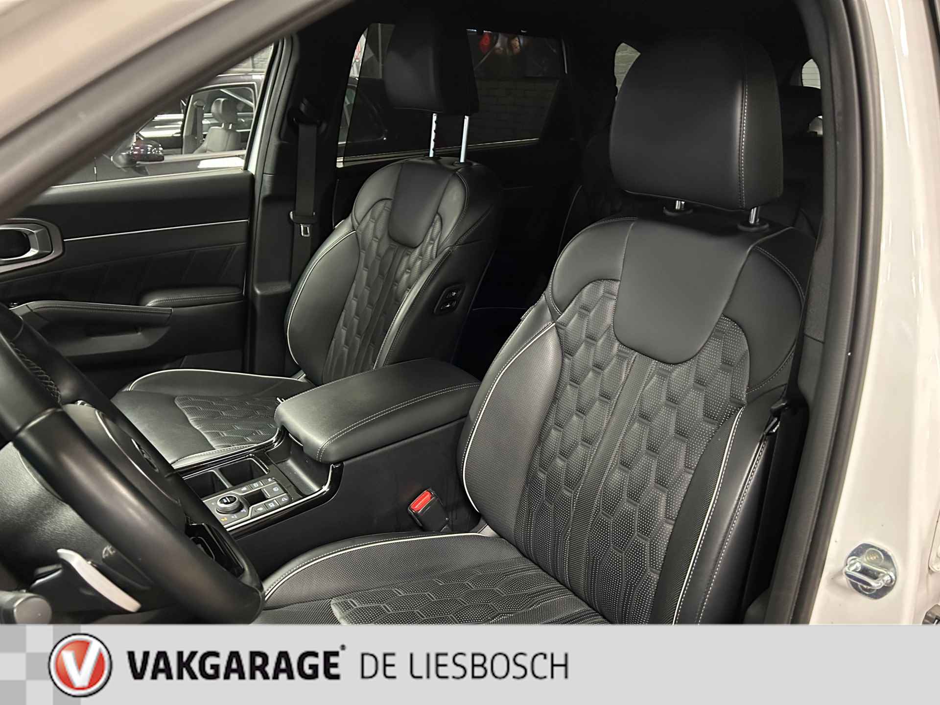 Kia SORENTO 1.6 T-GDI Plug-in Hybrid 4WD ExecutiveLine 7persoons / leder / head-up / - 20/42