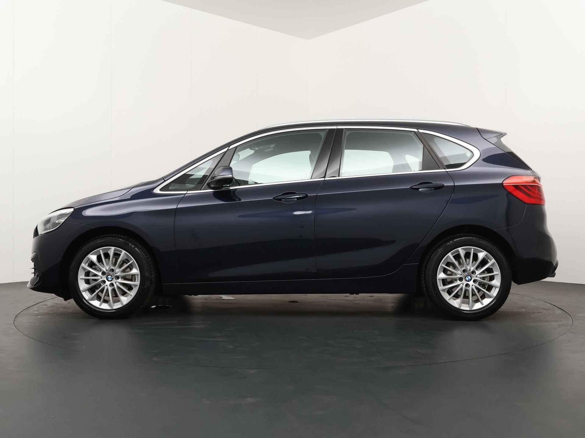 BMW 2-serie Active Tourer 218i High Executive - 2/35