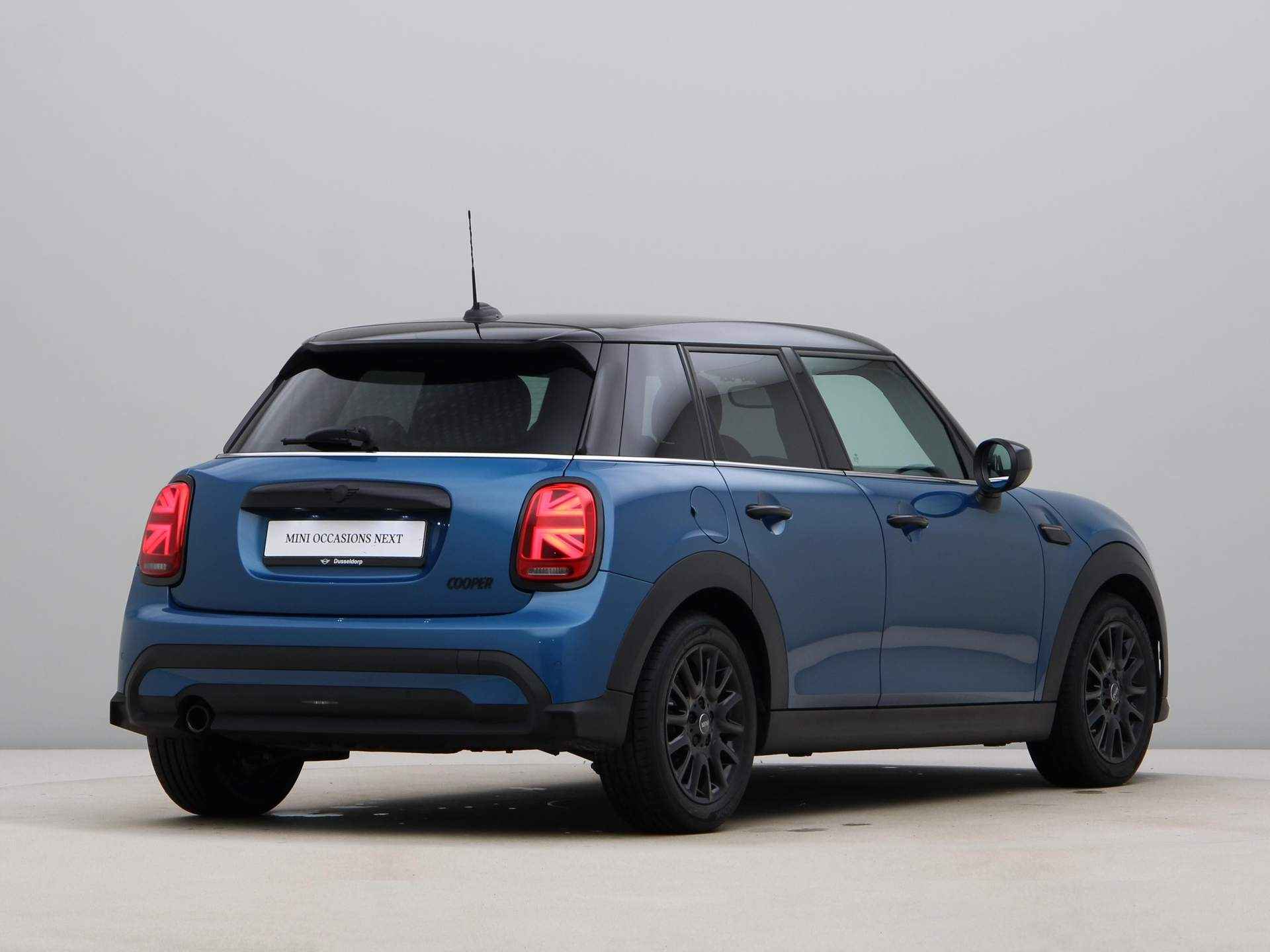 MINI 5-deurs Cooper Camden Edition Aut. - 10/24