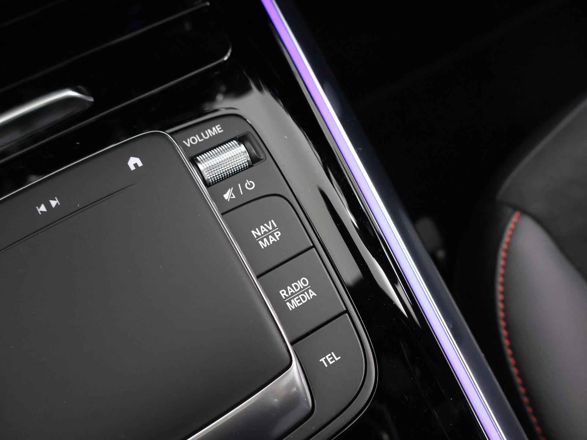 Mercedes-Benz EQA 250 Sport Edition 67 kWh | Panoramadak | sfeerverlichting | Keyless entry | elektrische acherklep | Dodehoekassistent - 35/43