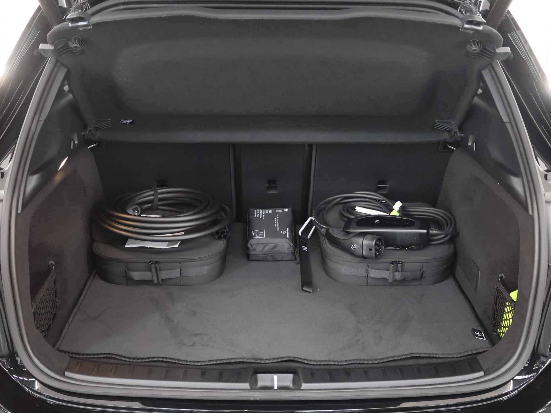 Mercedes-Benz EQA 250 Sport Edition 67 kWh | Panoramadak | sfeerverlichting | Keyless entry | elektrische acherklep | Dodehoekassistent - 39/43