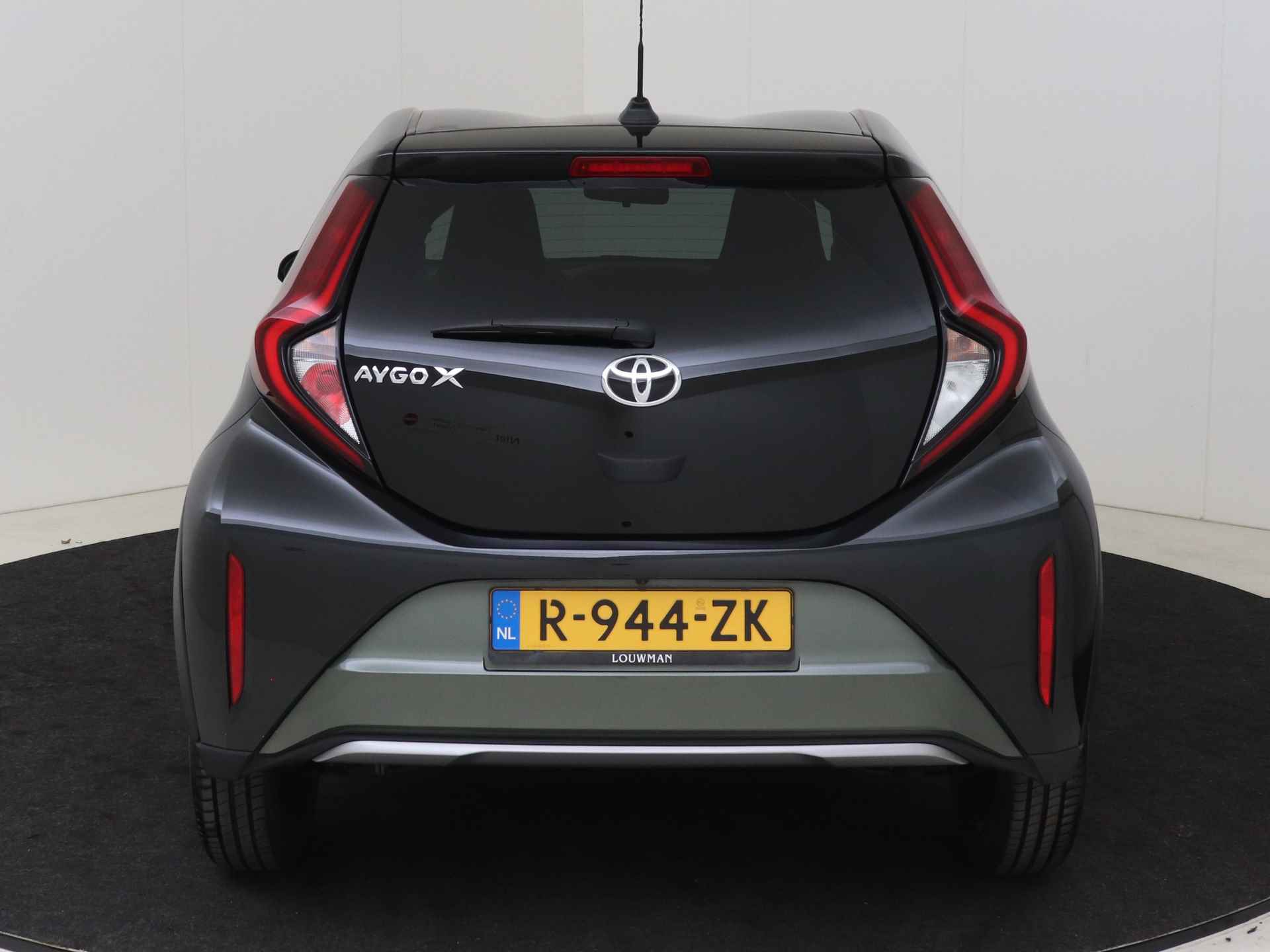 Toyota Aygo X 1.0 VVT-i S-CVT Envy I JBL I Navigatie I Climate Control I Cruise Control Adaptief I Camera I USB I 1e Eigenaar I LOUWMAN Onderhouden I Subwoofer I - 29/43