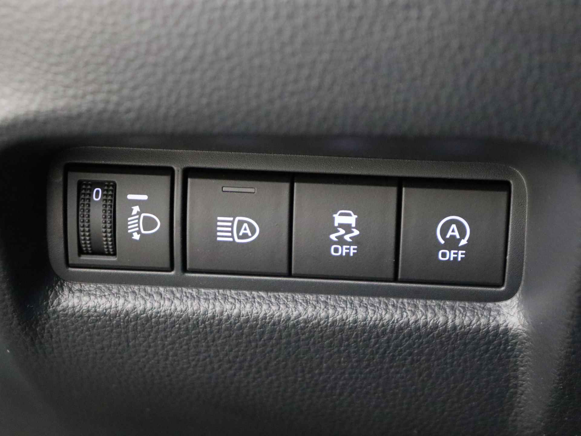 Toyota Aygo X 1.0 VVT-i S-CVT Envy I JBL I Navigatie I Climate Control I Cruise Control Adaptief I Camera I USB I 1e Eigenaar I LOUWMAN Onderhouden I Subwoofer I - 32/43