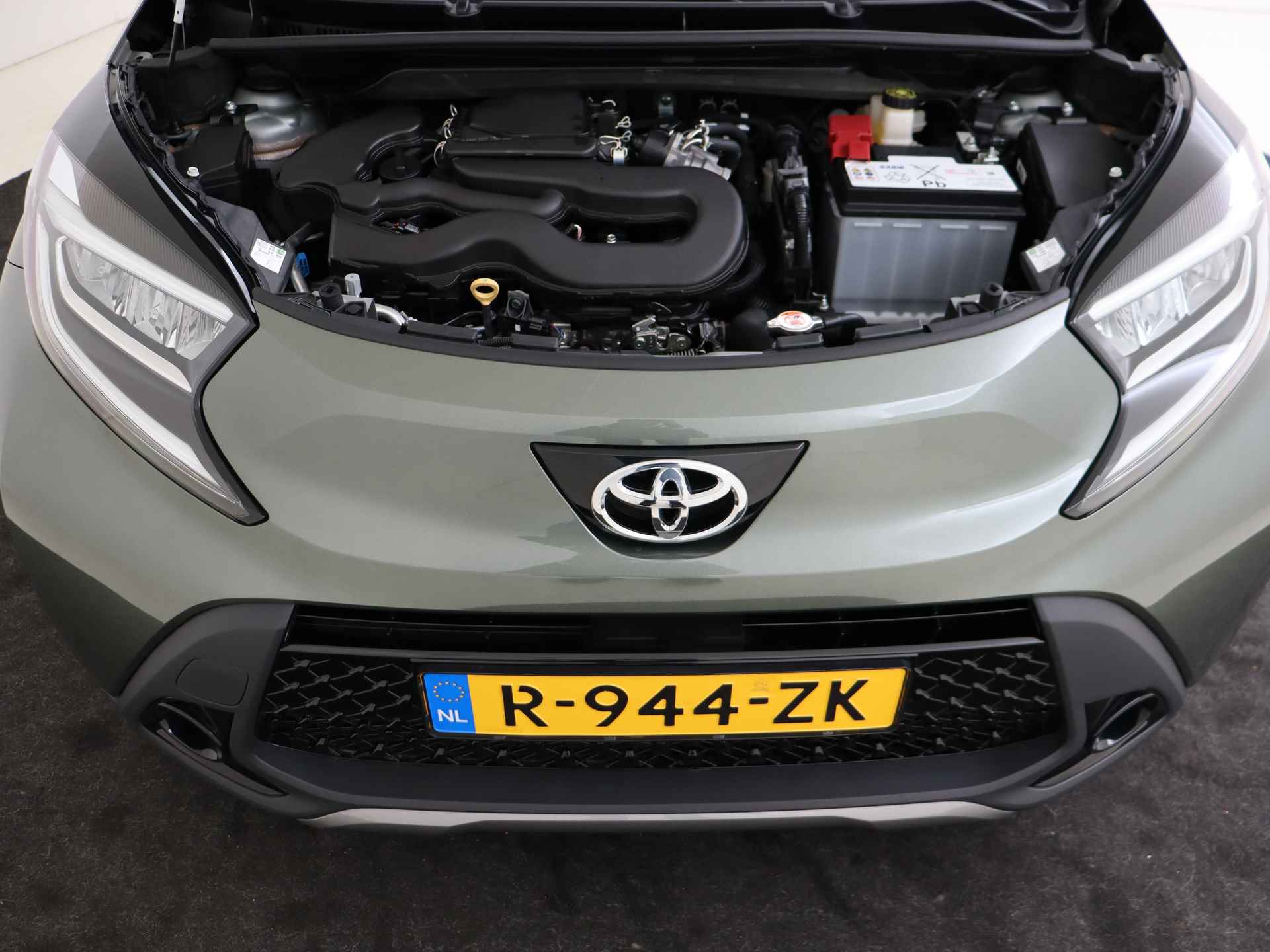 Toyota Aygo X 1.0 VVT-i S-CVT Envy I JBL I Navigatie I Climate Control I Cruise Control Adaptief I Camera I USB I 1e Eigenaar I LOUWMAN Onderhouden I Subwoofer I - 38/43