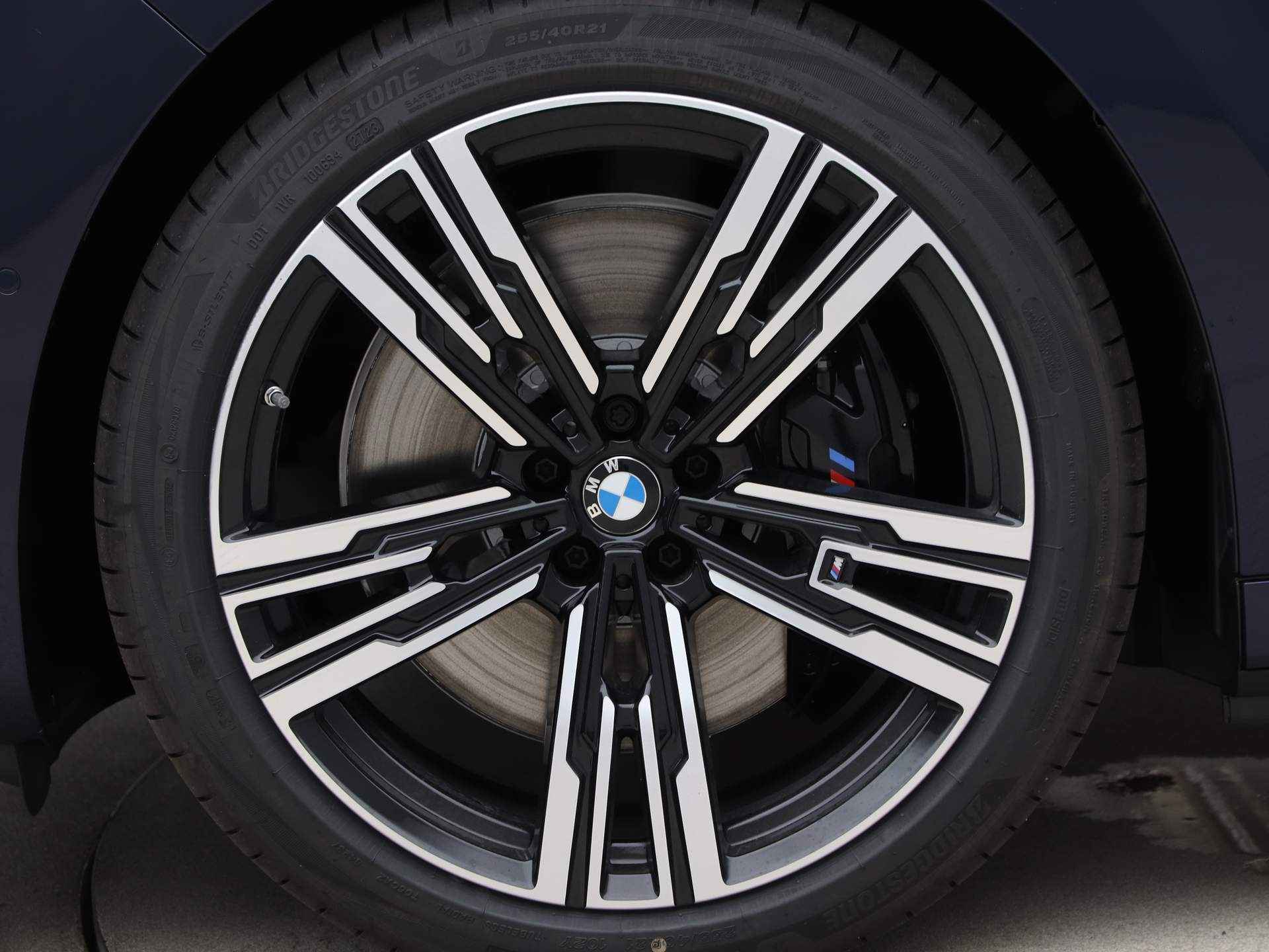 BMW i7 eDrive50 High Executive M-Sport Pro - 19/19