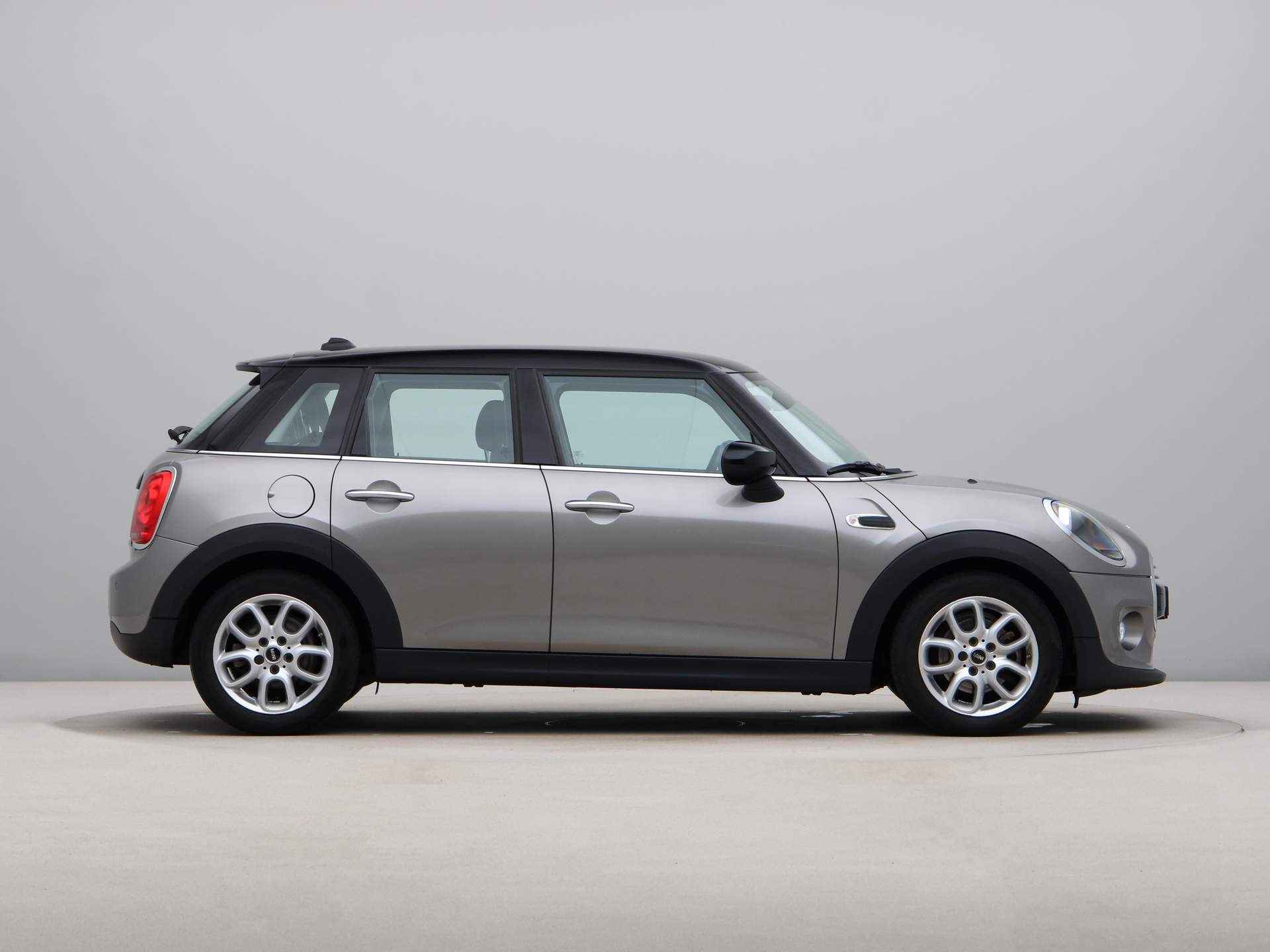 MINI 5-deurs Cooper Business Edition Aut. - 9/23