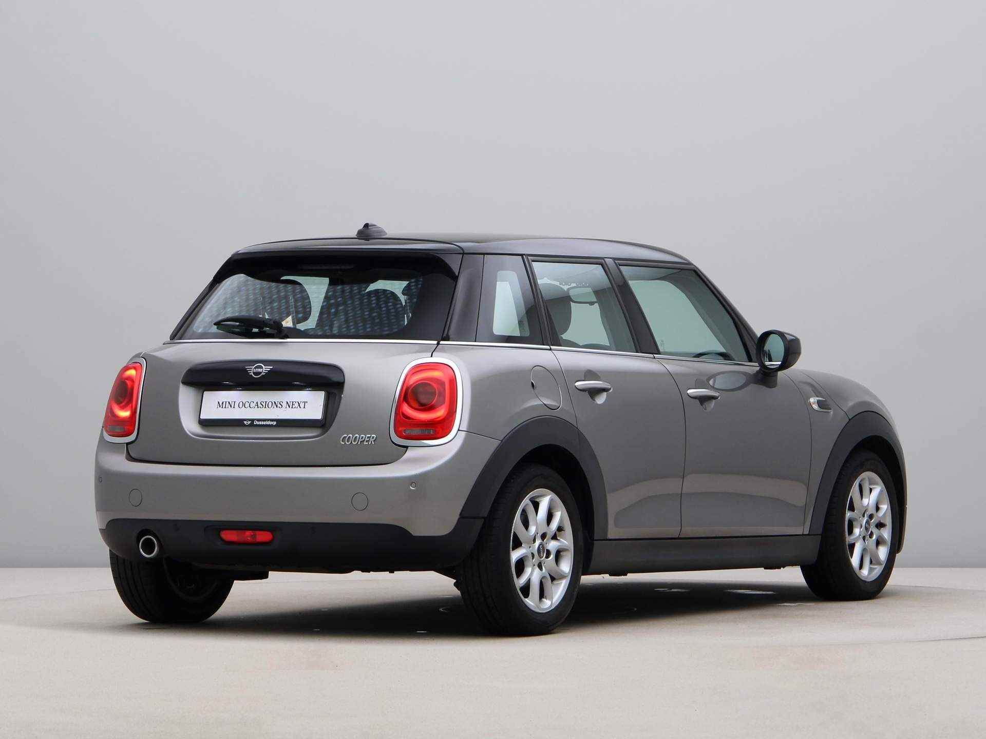 MINI 5-deurs Cooper Business Edition Aut. - 10/23