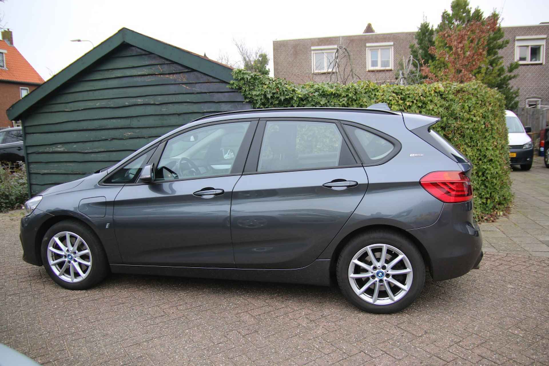 Bmw 2-serie Active Tourer 225xe iP Executive | Led | Parkeer sensoren v/a | Navi | - 33/34