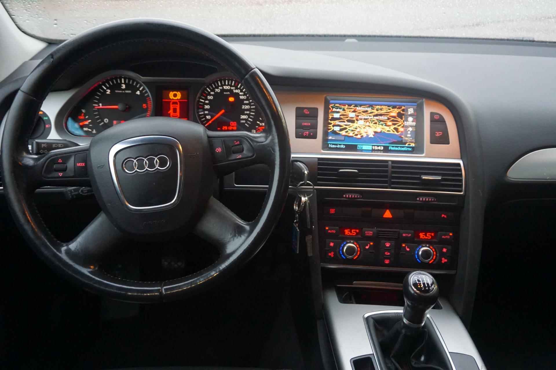 Audi A6 Avant 2.0 TDI -* S-Line * - 27/27