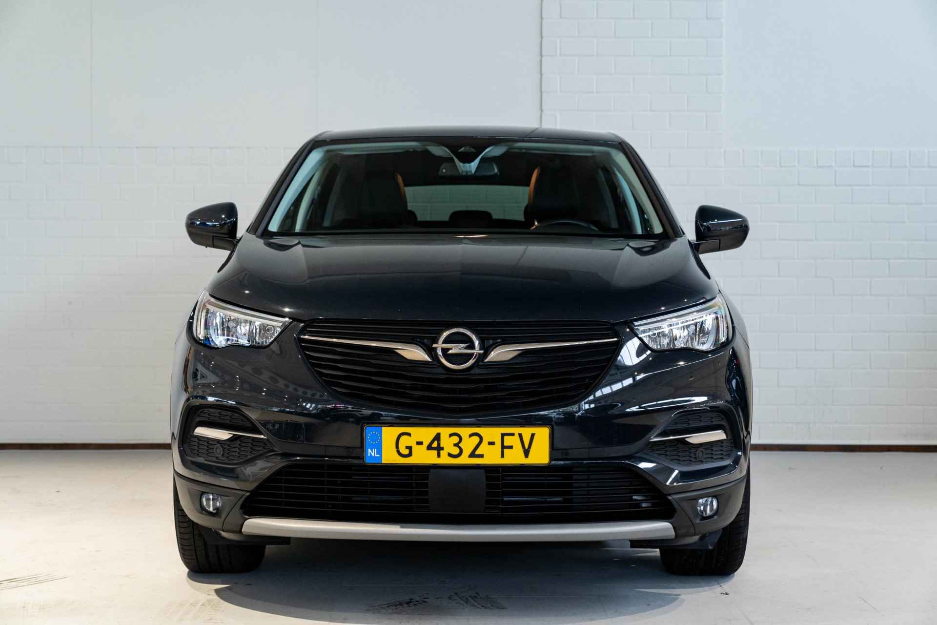 Opel Grandland X 1.2 Turbo 130PK Innovation | Camera | Navi | Keyless entry & Start | Parkeersensoren | Dodehoek Sensoren | - 2/37