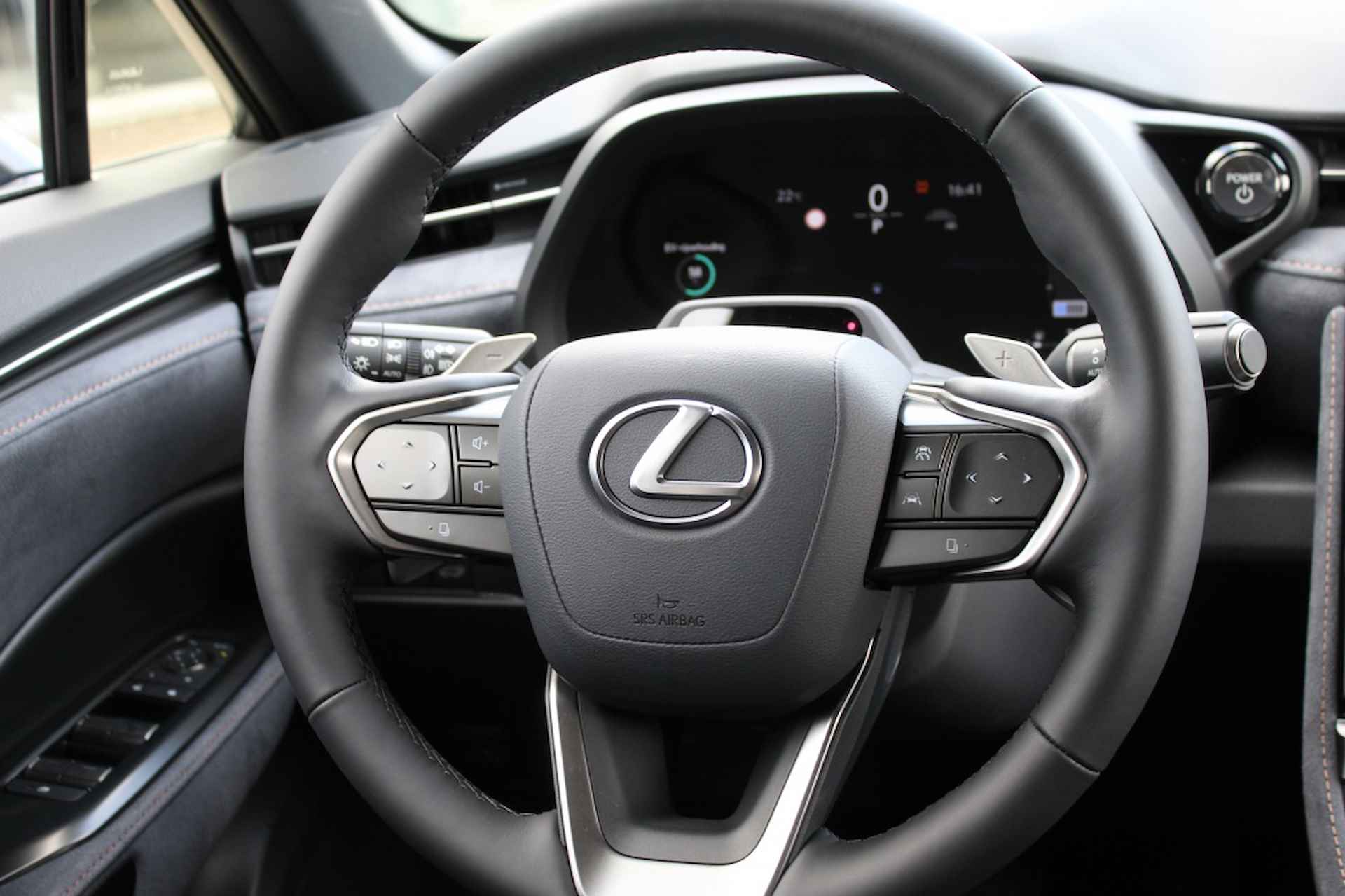 Lexus LBX Cool 2WD | Advanced Pakket | Head Up Display | Sensoren v/a | An - 7/41