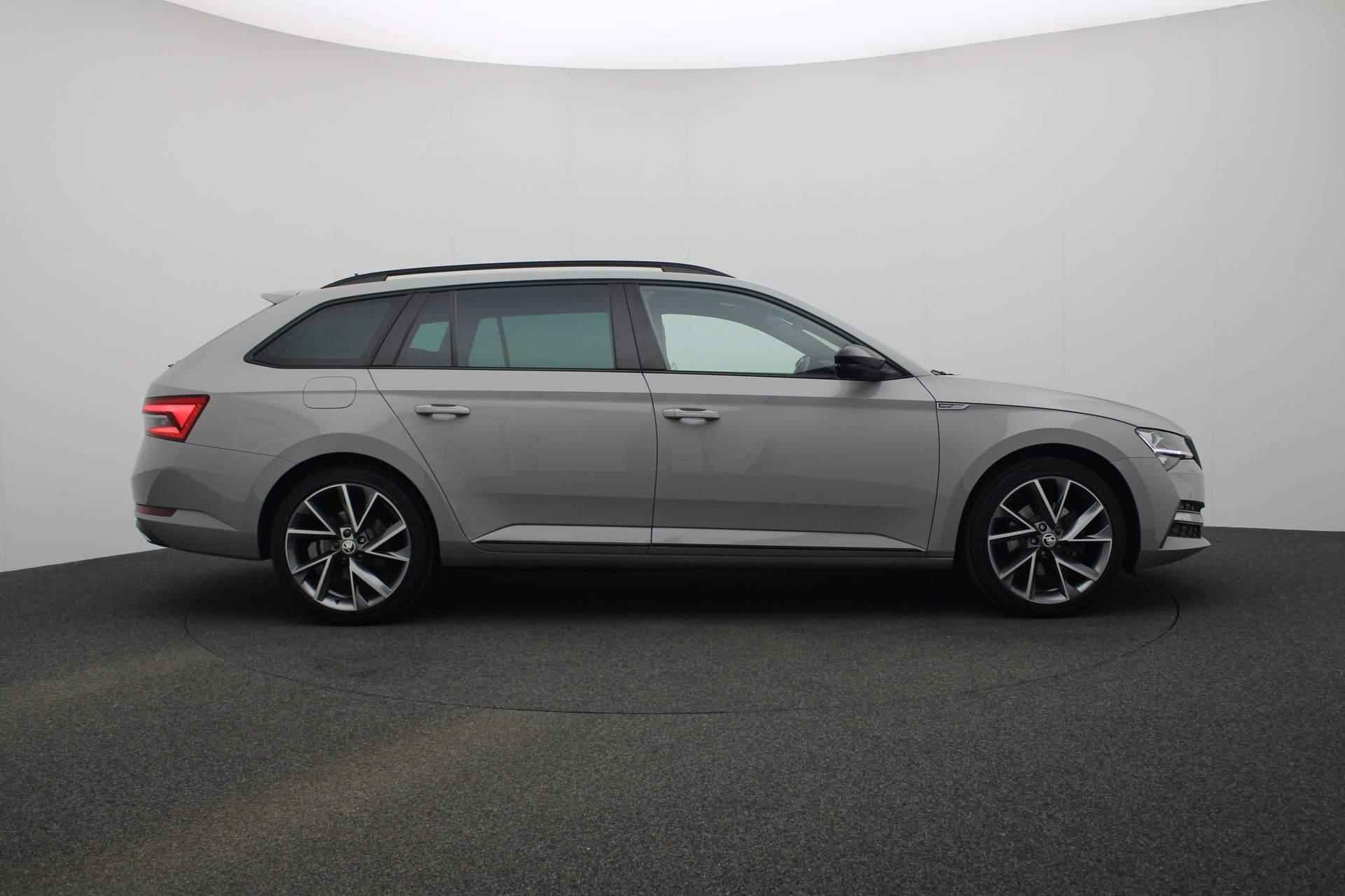 Skoda Superb 1.4 TSI 218PK DSG iV Sportline Business | Trekhaak | Geheugenstoelen | Leder/alcantara | CANTON | Navi Columbus | Stoel-/achterbankverwarming | Adaptief onderstel - 25/50