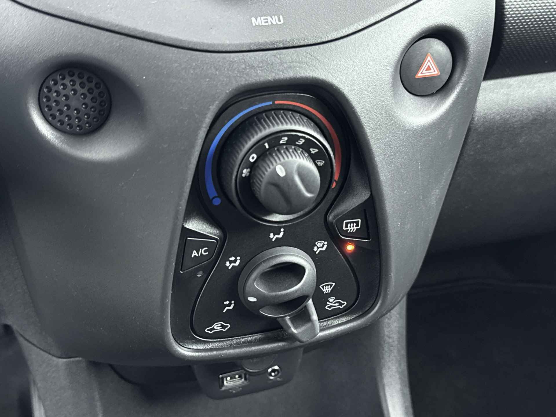Toyota Aygo 1.0 VVT-i x-fun | Airco | Bluetooth | Radio | - 10/40