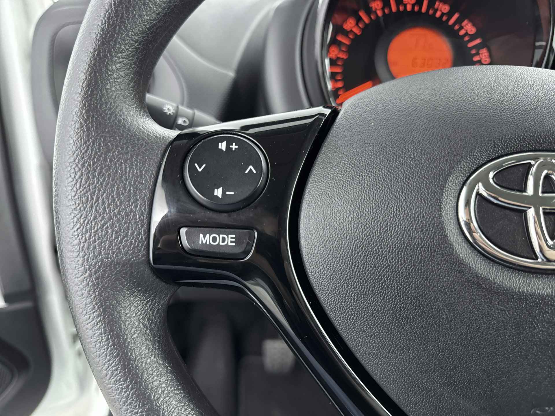 Toyota Aygo 1.0 VVT-i x-fun | Airco | Bluetooth | Radio | - 20/40
