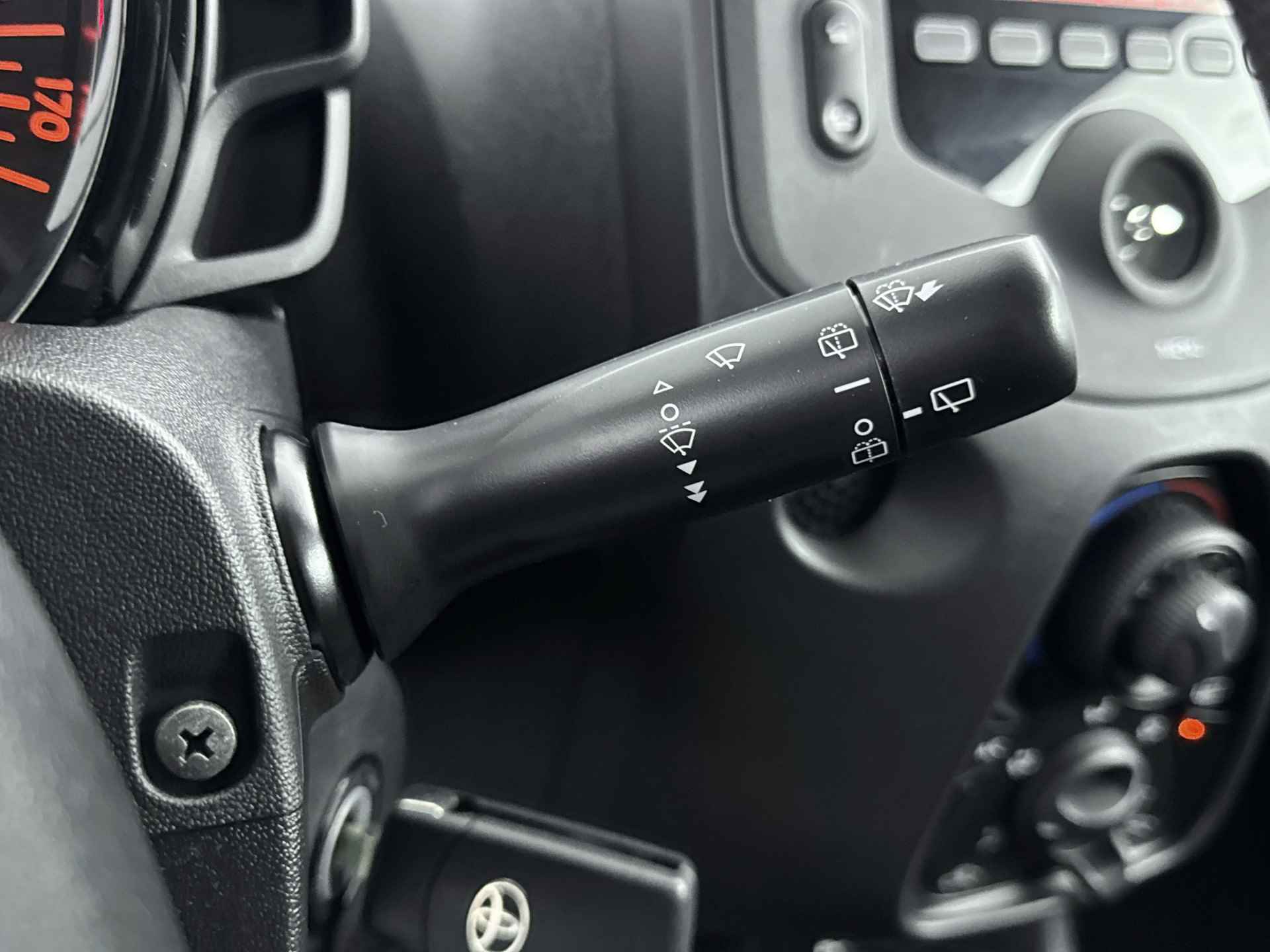 Toyota Aygo 1.0 VVT-i x-fun | Airco | Bluetooth | Radio | - 23/40