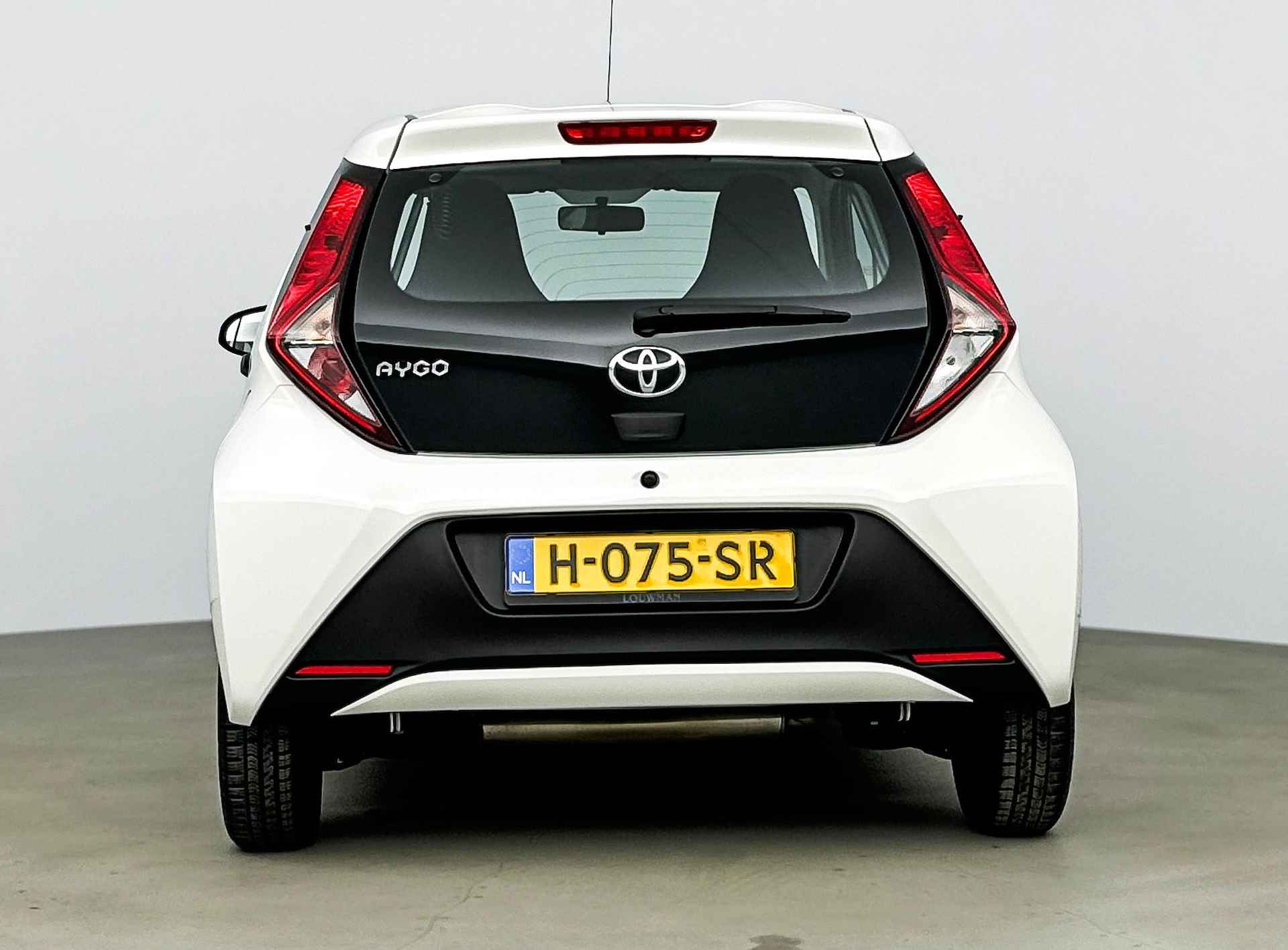 Toyota Aygo 1.0 VVT-i x-fun | Airco | Bluetooth | Radio | - 28/40