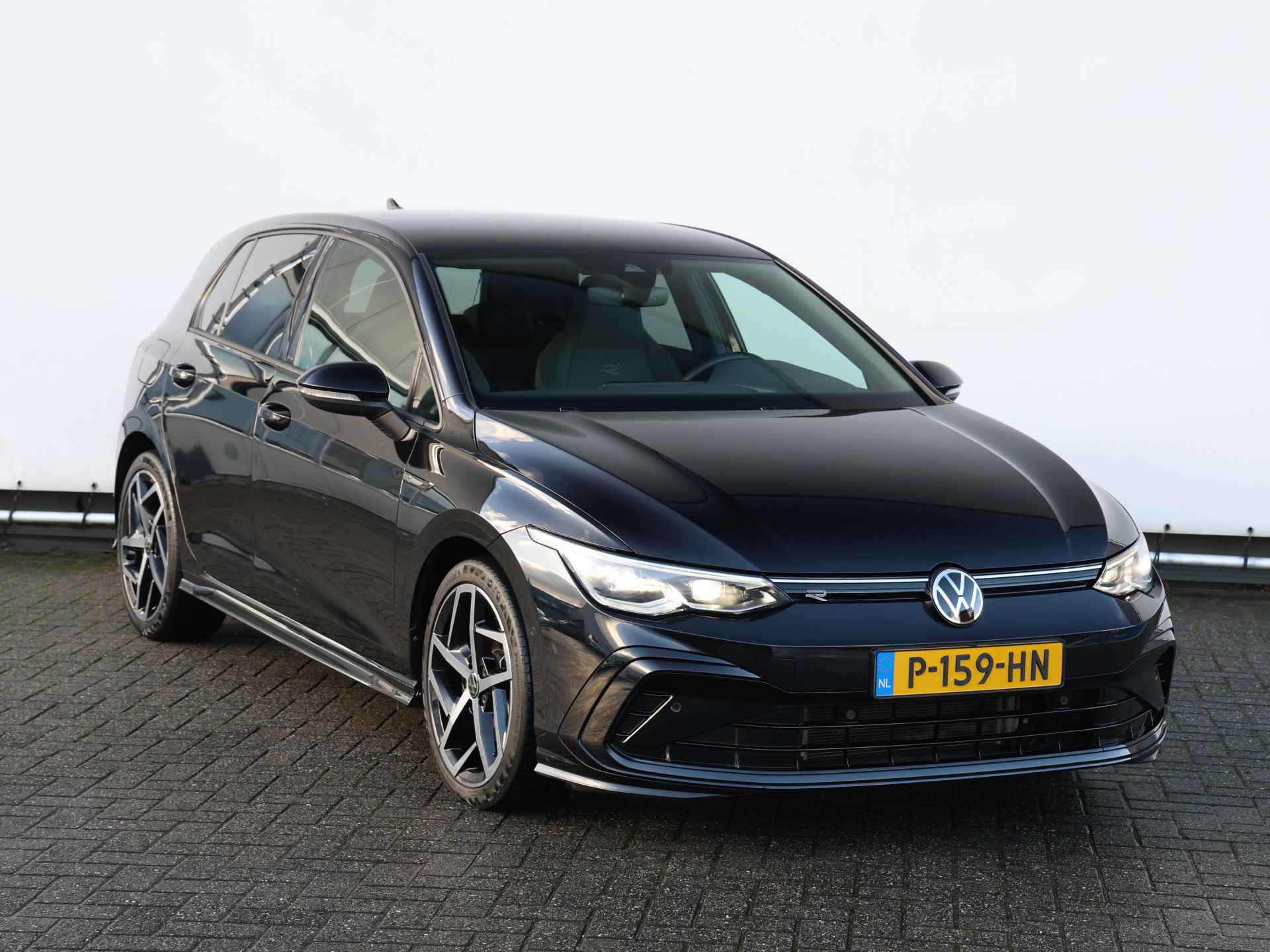 Volkswagen Golf 1.5 TSI R-Line Business+ 130PK I Led Matrix I Ned auto I Blind spot I Spiegelpakket I Stoelverwarming I Keyless - 3/44