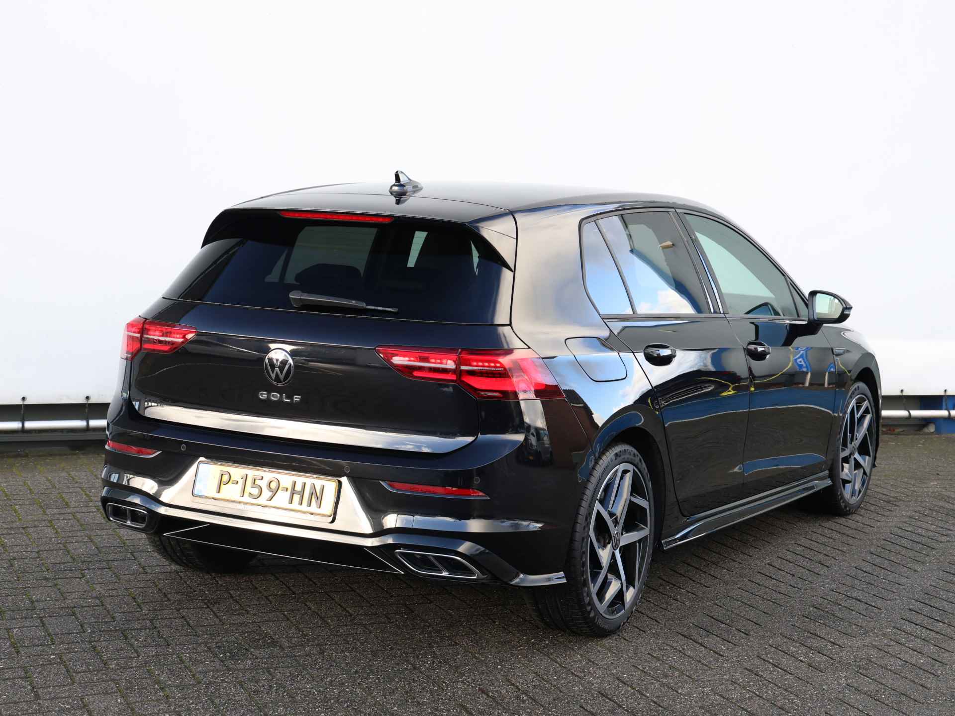 Volkswagen Golf 1.5 TSI R-Line Business+ 130PK I Led Matrix I Ned auto I Blind spot I Spiegelpakket I Stoelverwarming I Keyless - 5/44