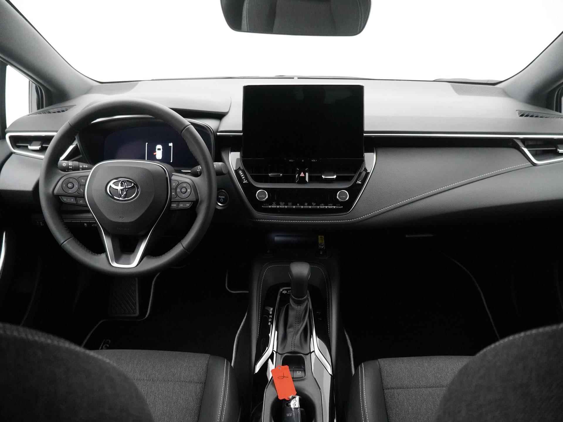 Toyota Corolla 1.8 Hybrid First Edition | Uit voorraad leverbaar! | 10 Jaar Garantie | - 4/30