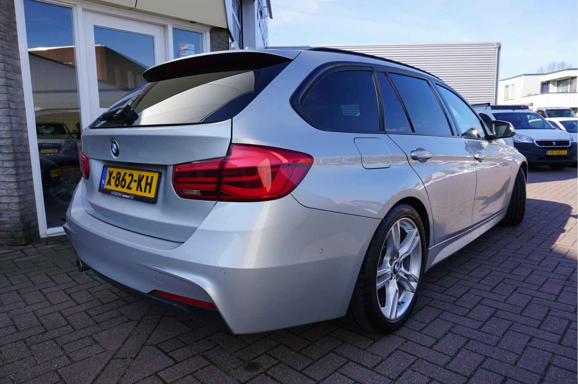 BMW 3 Serie Touring 318I M Sport Edition Automaat - 8/25