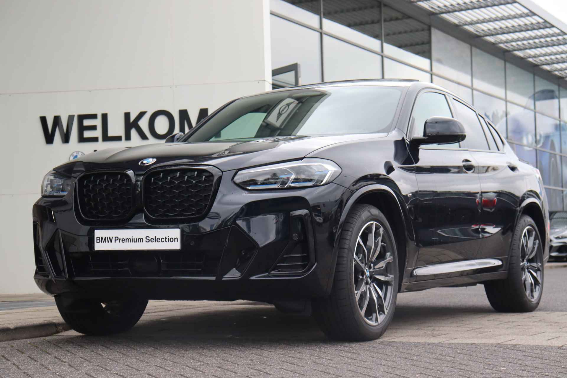 BMW X4 xDrive30i High Executive M Sport Automaat / Panoramadak / Trekhaak / Laserlight / Parking Assistant Plus / Head-Up / Sportstoelen / Comfort Access - 8/41