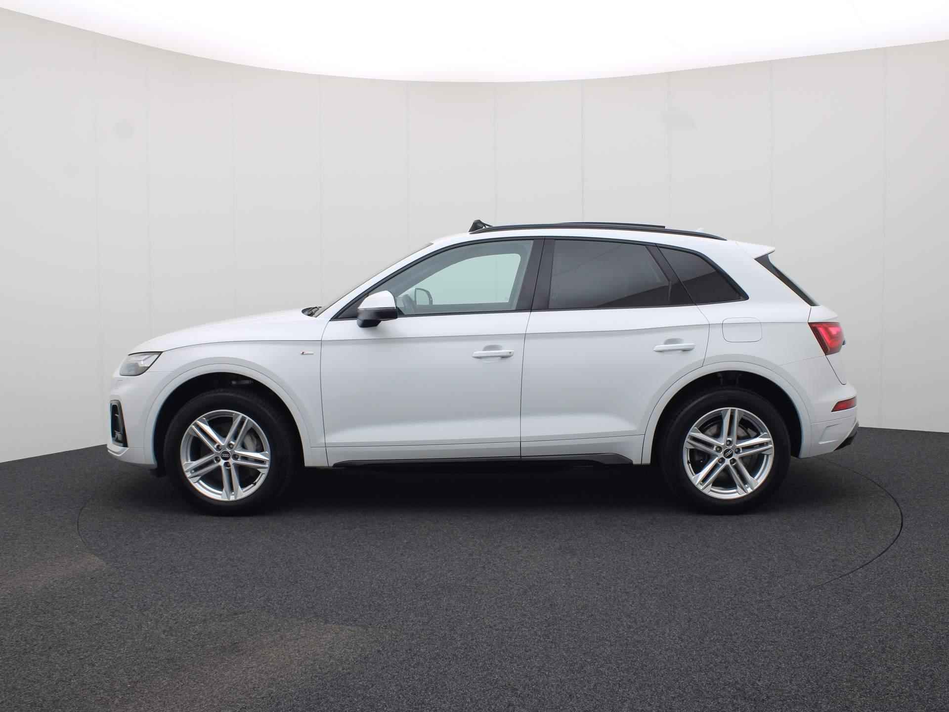 Audi Q5 55 TFSIe 270kW/367PK S Line · Panoramadak · Leder/Alcantara · Parkeersensoren + camera - 39/51