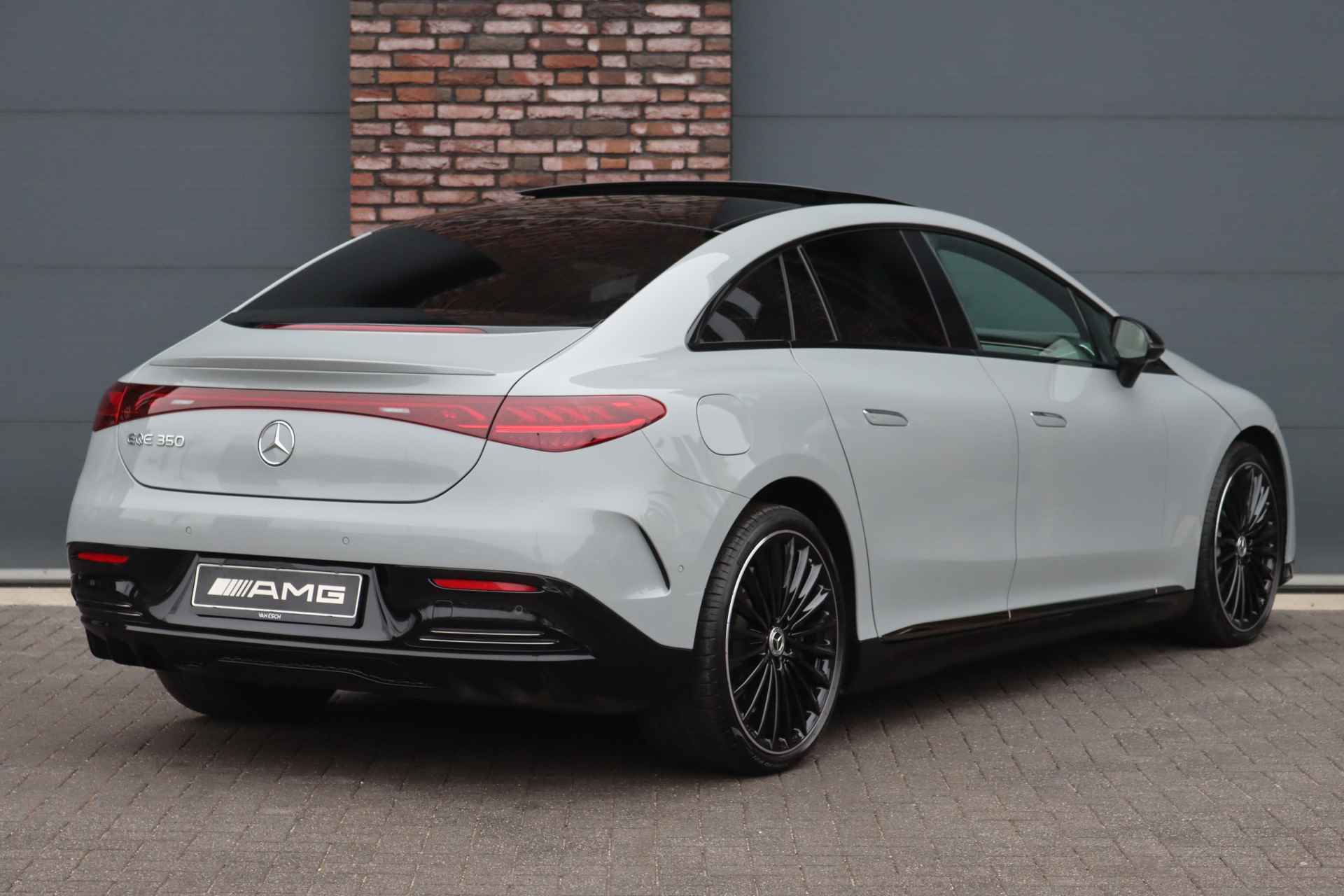 Mercedes-Benz EQE 350 AMG Line 89 kWh | Airmatic | Achterasbesturing | Distronic | Burmester | Panoramadak | Warmtepomp | Nightpakket | Stoelverwarming | - 8/37