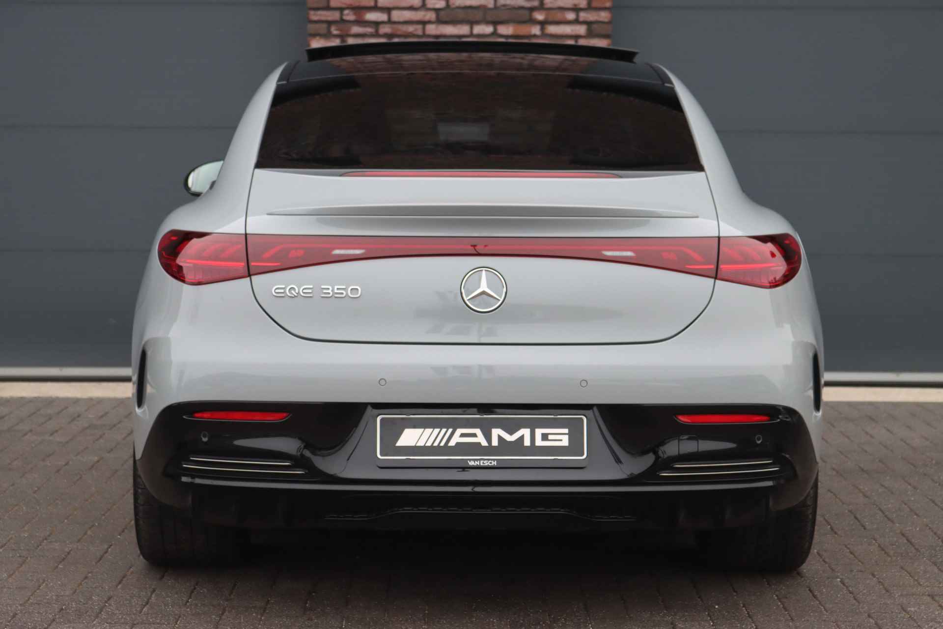 Mercedes-Benz EQE 350 AMG Line 89 kWh | Airmatic | Achterasbesturing | Distronic | Burmester | Panoramadak | Warmtepomp | Nightpakket | Stoelverwarming | - 16/37