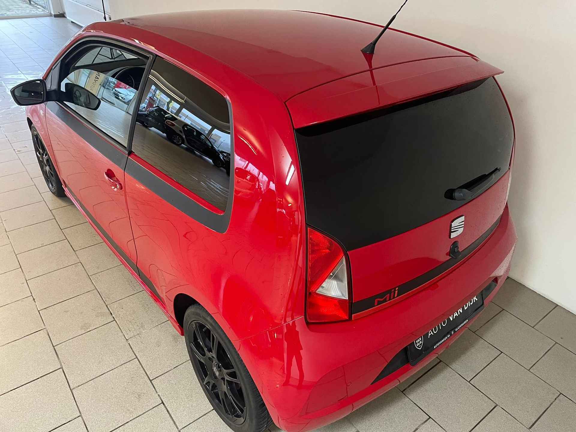 Seat MII 1.0 Sport 75PK AIRCO NAVI CRUISE PDC VELGEN SPOILERS STRIPING ZEER SPECIAAL ZEER NETTE AUTO - 5/38