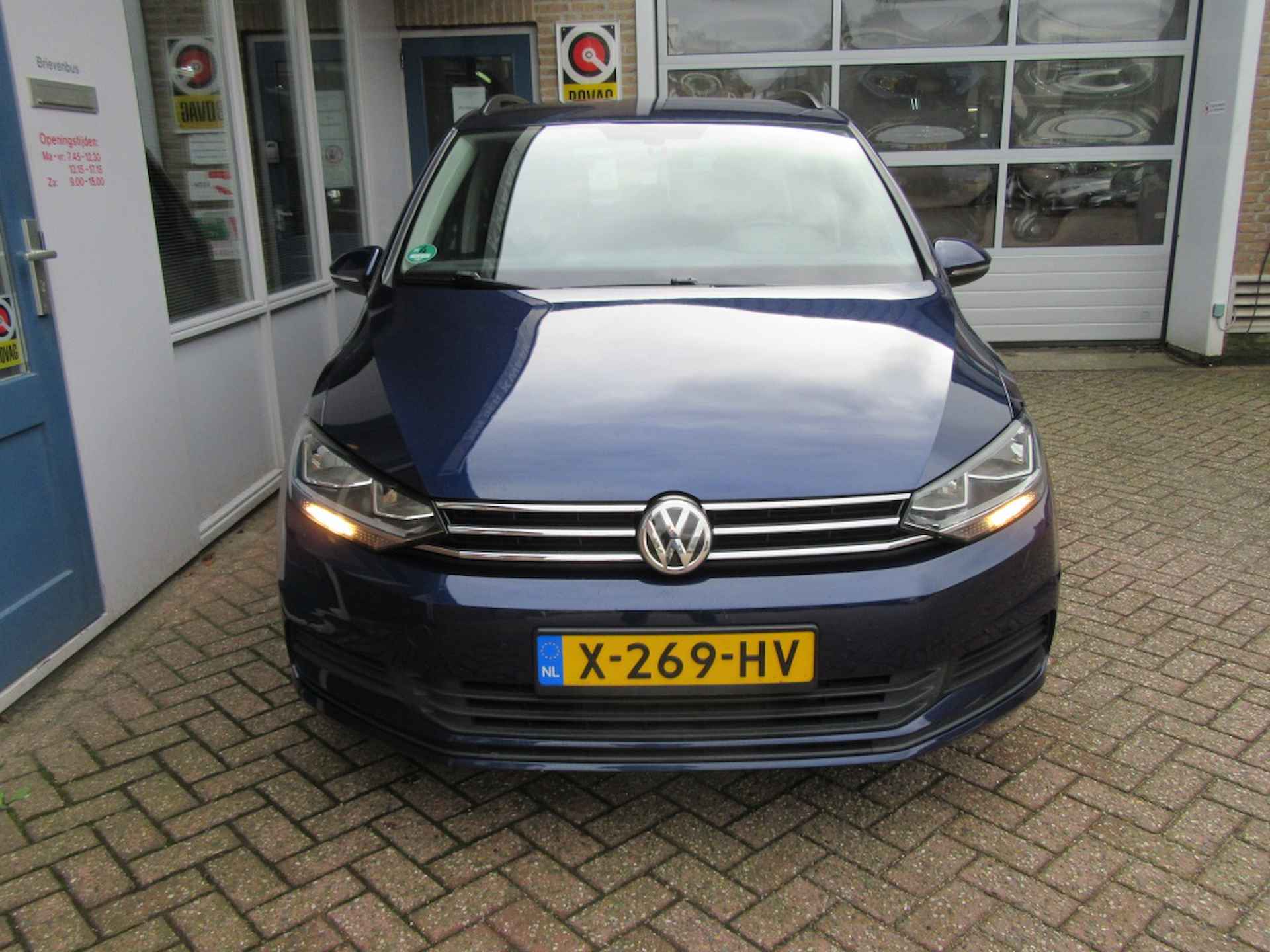 Volkswagen Touran 1.2 TSI Trendline Navigatie | Trekhaak | Clima - 26/31