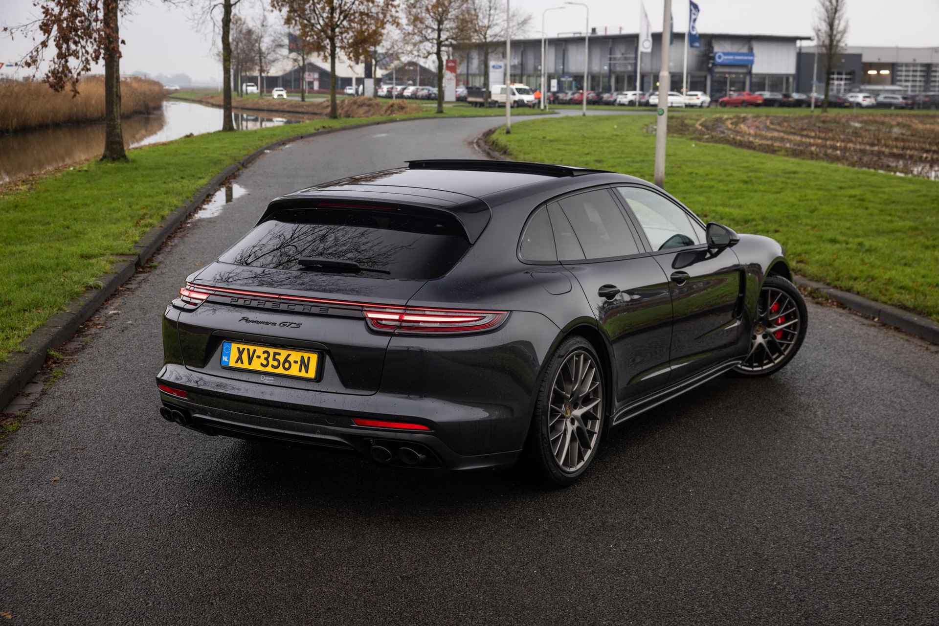 Porsche Panamera Sport Turismo GTS | NL Auto | Sport-Chrono Pakket | Sport-Uitlaatsysteem | HUD | Adaptieve Cruise | 21"Sport Design | PDLS+ | Panoramadak | Softclose | Bose Audio | - 4/51