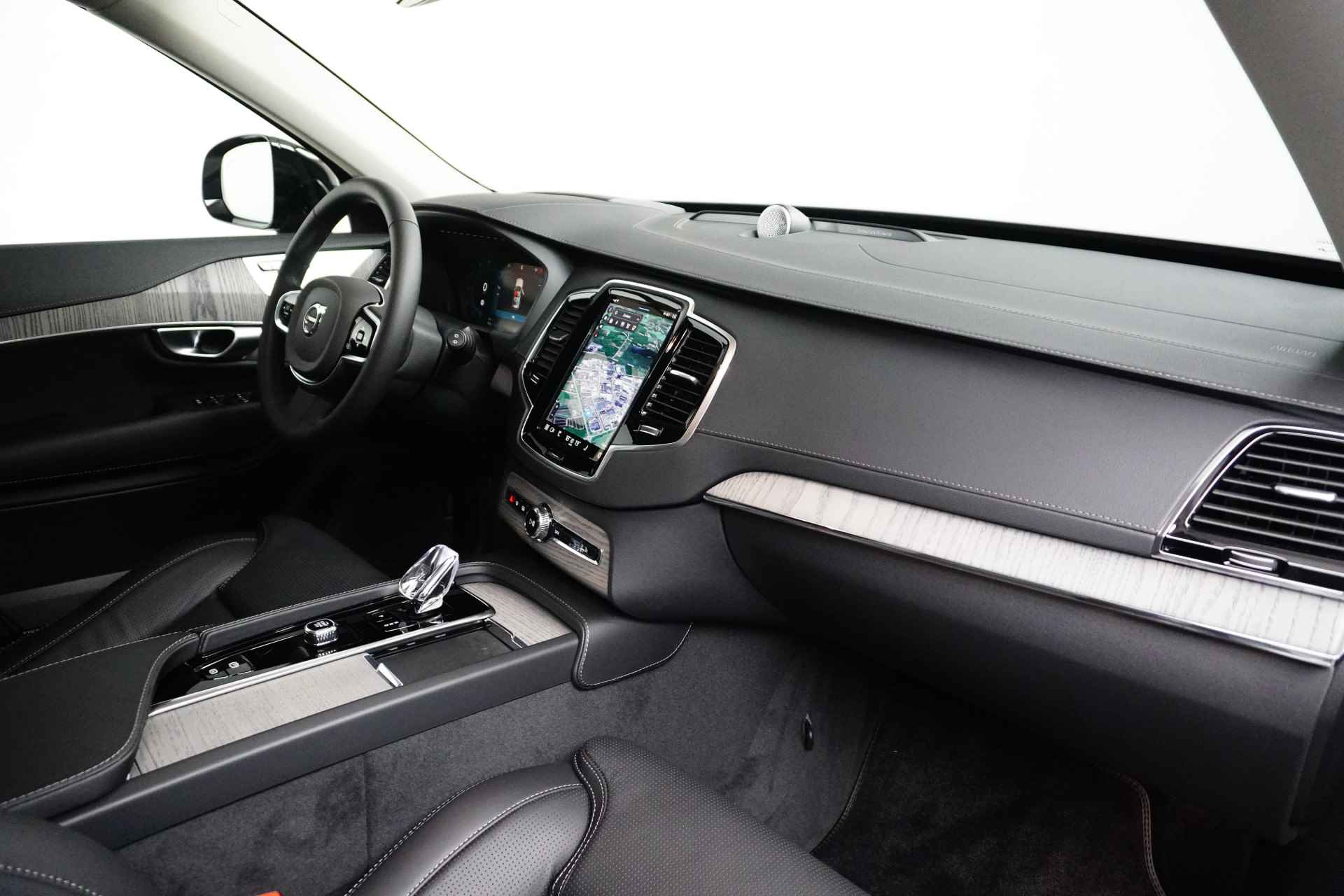Volvo XC90 T8 Recharge AWD Ultimate Dark | Bowers & Wilkins | Luchtvering | Massage/ventilatie | Gelaagd glas | 22" wielen | - 8/38