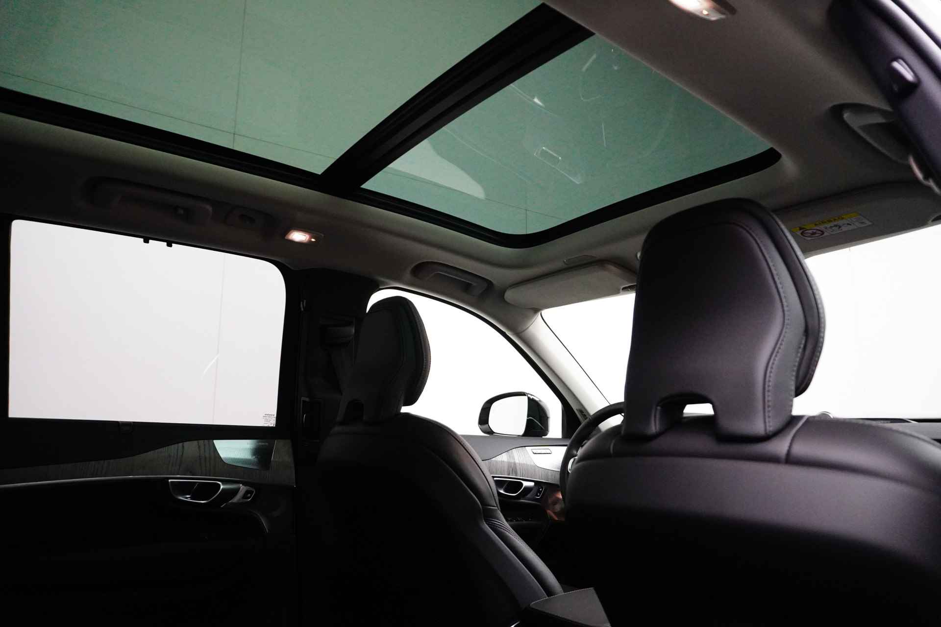 Volvo XC90 T8 Recharge AWD Ultimate Dark | Bowers & Wilkins | Luchtvering | Massage/ventilatie | Gelaagd glas | 22" wielen | - 10/38
