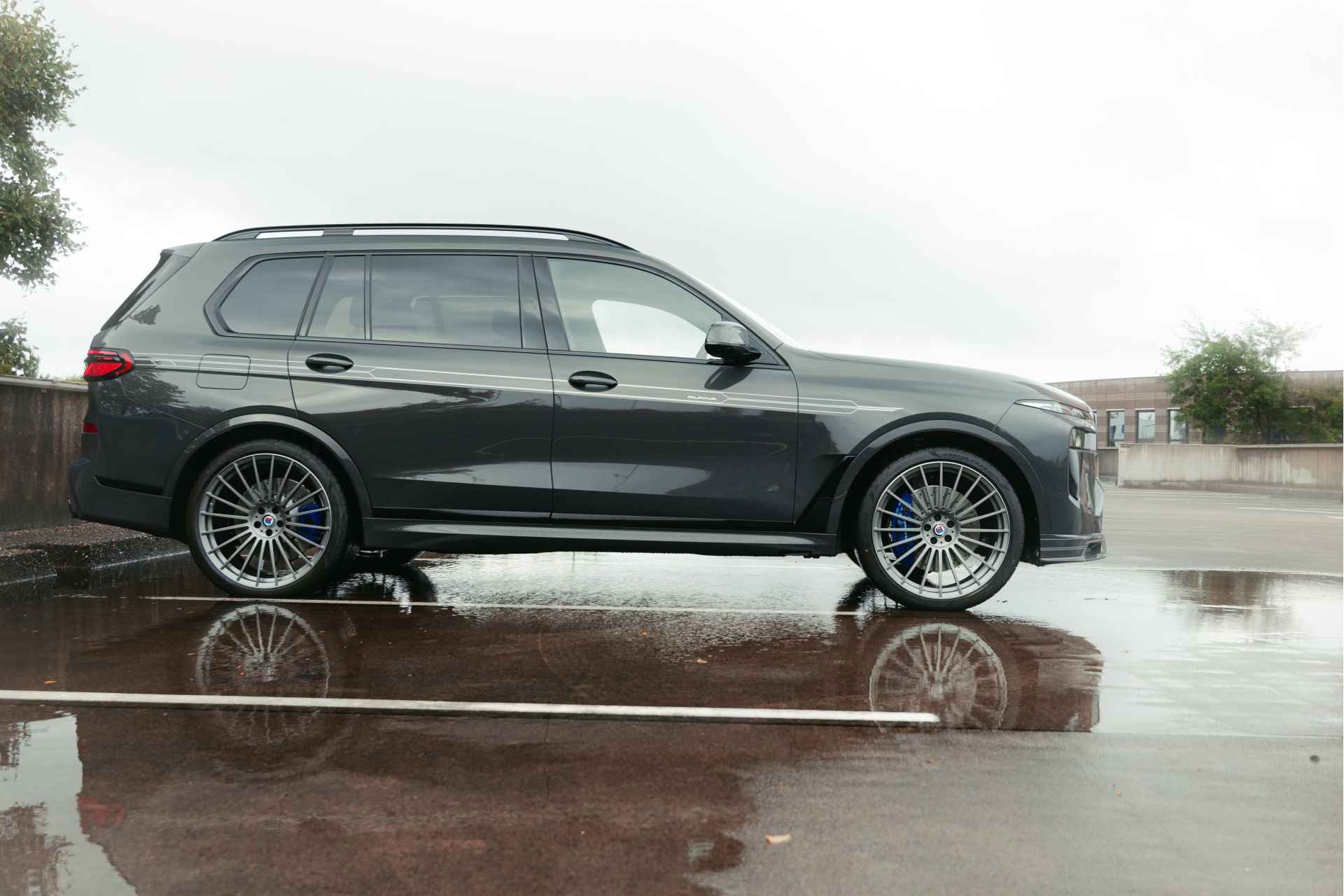 BMW X7 ALPINA XB7 / Bowers & Wilkins / 23 inch / Driving Assistant Professional / Panoramadak Sky Lounge /  Trekhaak / Soft-Close - 11/26