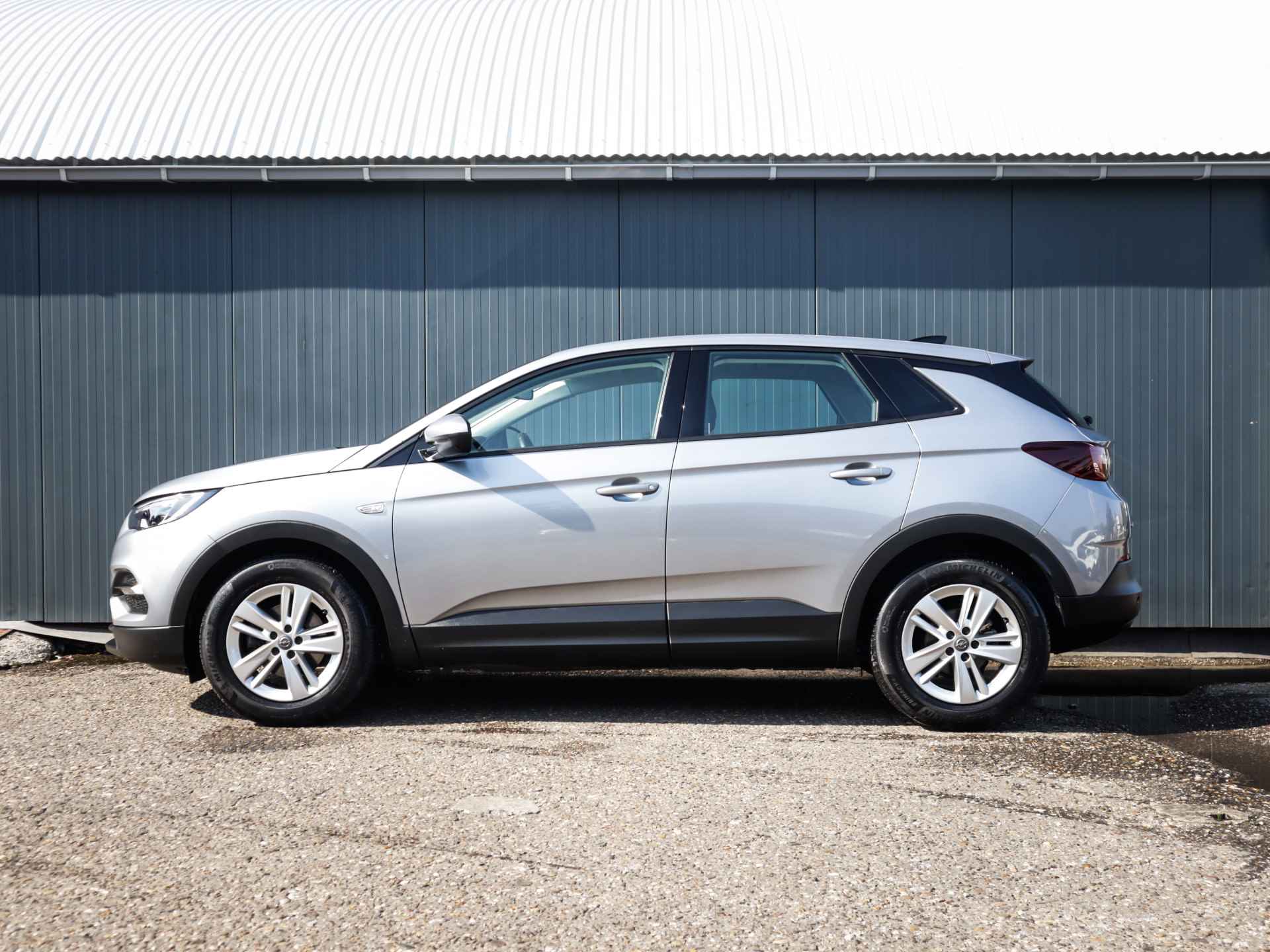 Opel Grandland X 1.2 Turbo Edition 1e-Eig, Opel-Dealer-Onderh, 12-Mnd-BOVAG, NL-Auto, Navigatie/Apple-Carplay/Android-Auto, Cruisecontrol, Parkeersensoren-V+A, Licht-Zicht-Pakket, DAB, Sportstoelen, Lm-Velgen-17Inch, Privacy-Glas - 21/47