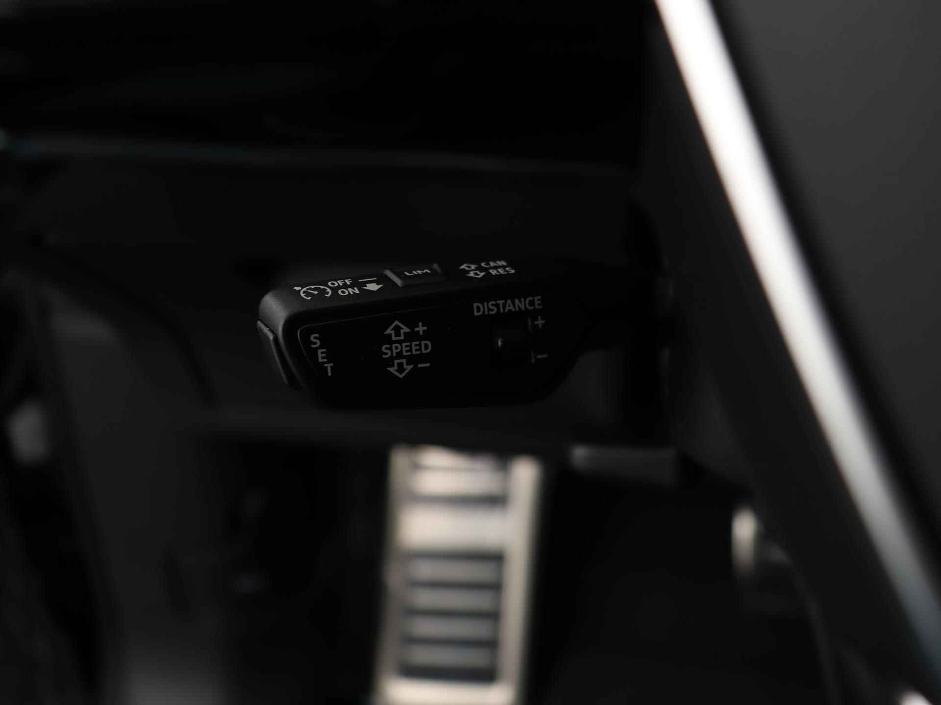 Audi Q8 Sportback e-tron 55 quattro S Edition 115 kWh | Panoramadak | Camera | LED | Adaptive Cruise | Stoelverwarming | Navigatie | - 31/46