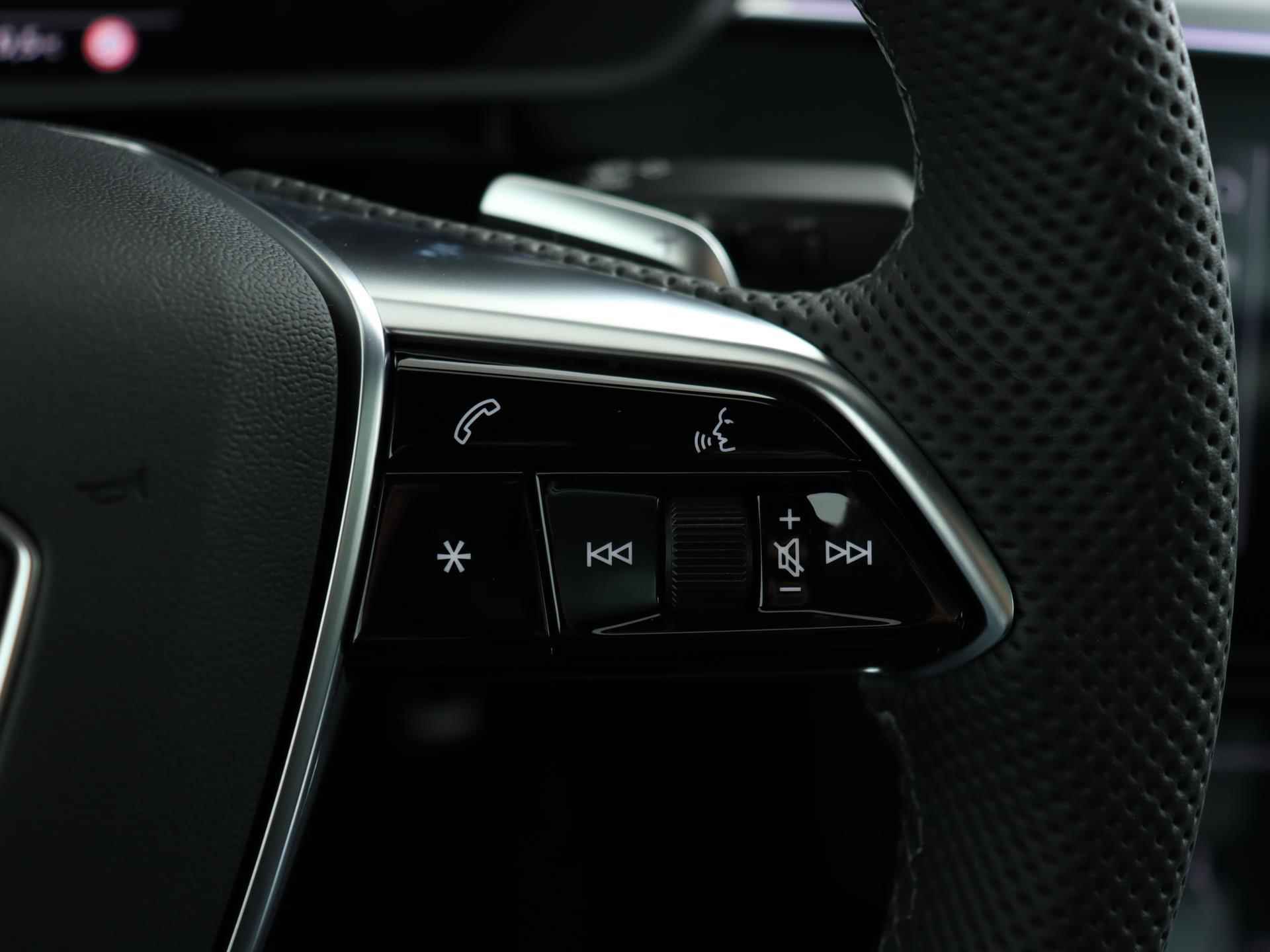 Audi Q8 Sportback e-tron 55 quattro S Edition 115 kWh | Panoramadak | Camera | LED | Adaptive Cruise | Stoelverwarming | Navigatie | - 33/46